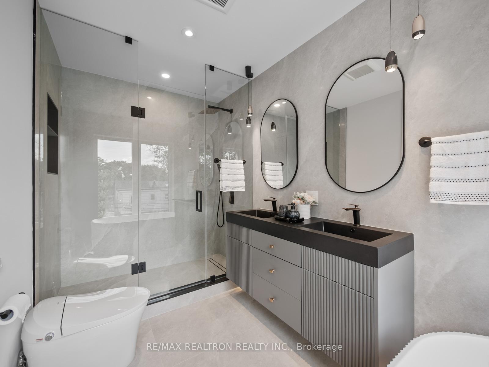 Photo 34 of 60 St Hubert Avenue, Toronto, East York — HOMEH