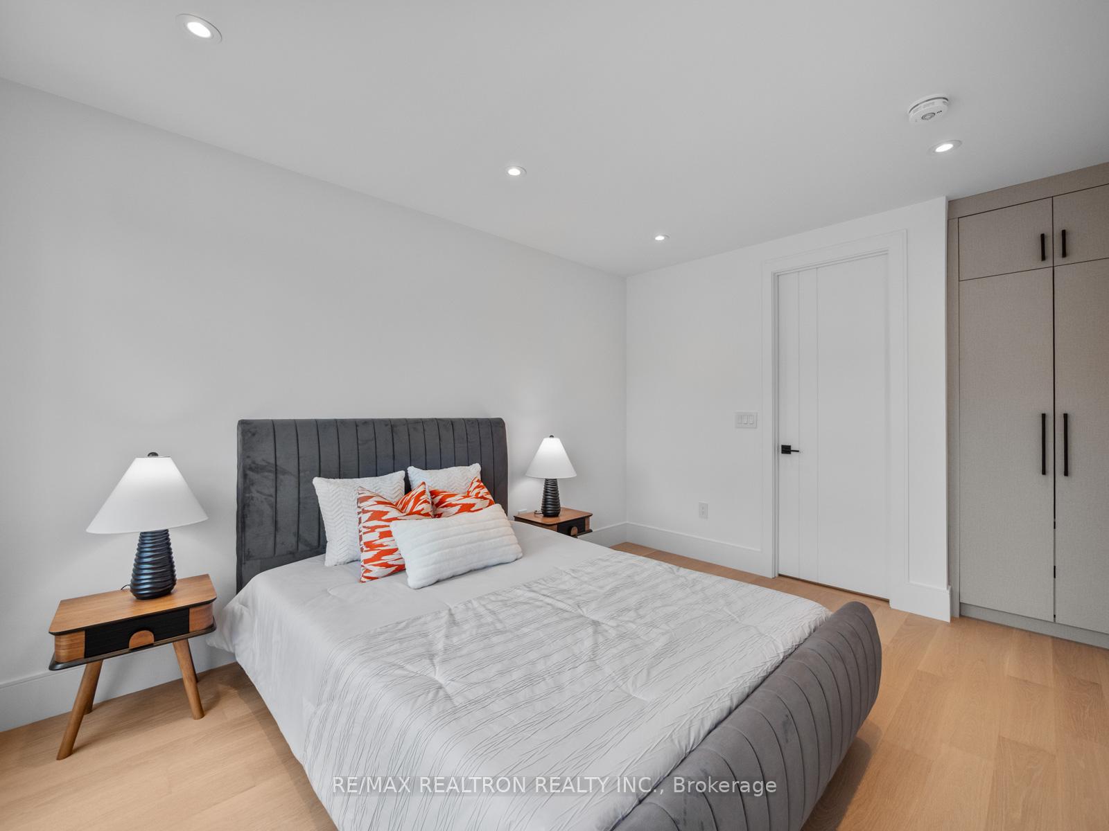 Photo 41 of 60 St Hubert Avenue, Toronto, East York — HOMEH