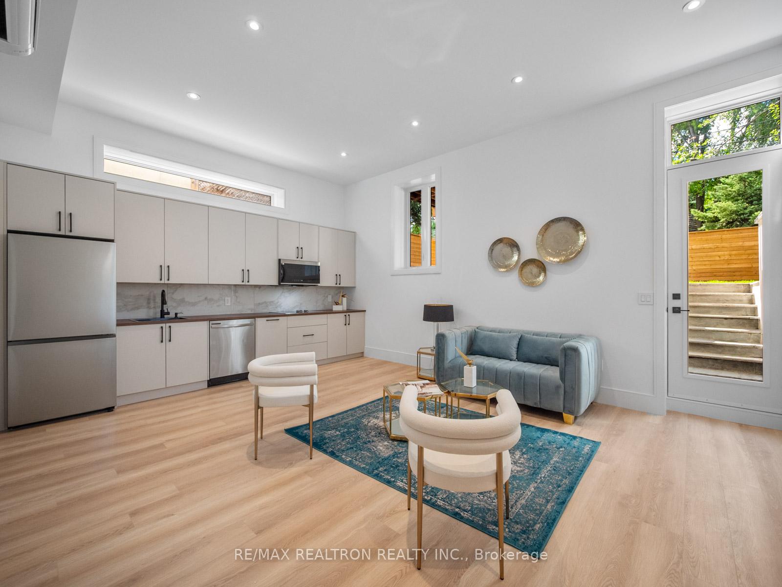 Photo 44 of 60 St Hubert Avenue, Toronto, East York — HOMEH