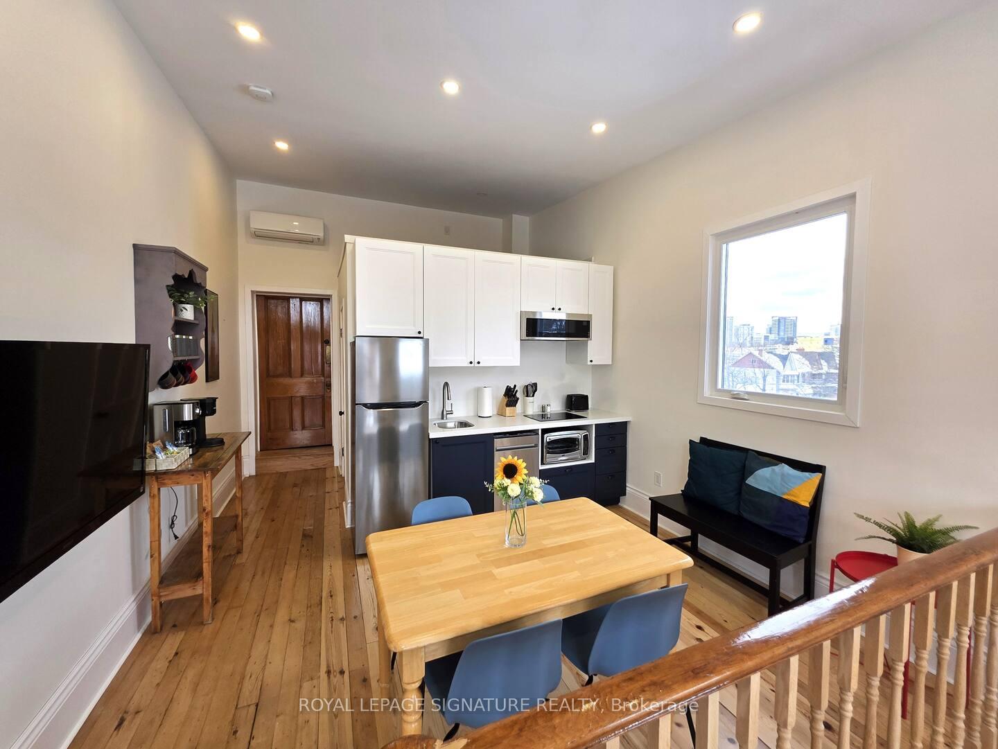 Photo 3 of Unit Unit 3, 562 Parliament Street, Toronto, Cabbagetown-South St. James Town — HOMEH