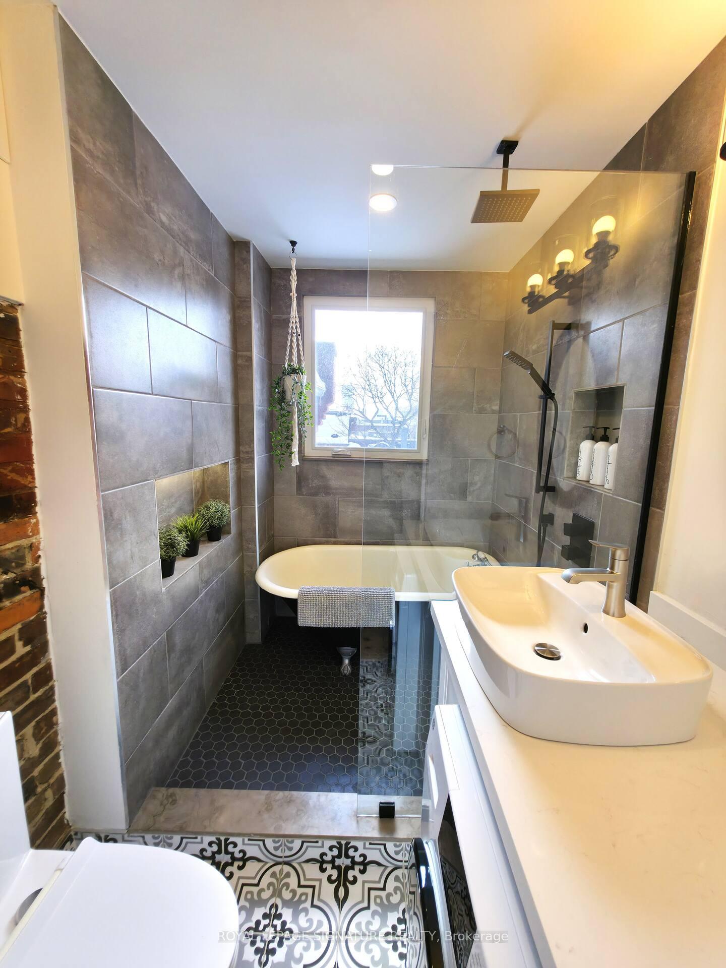 Photo 10 of Unit Unit 3, 562 Parliament Street, Toronto, Cabbagetown-South St. James Town — HOMEH
