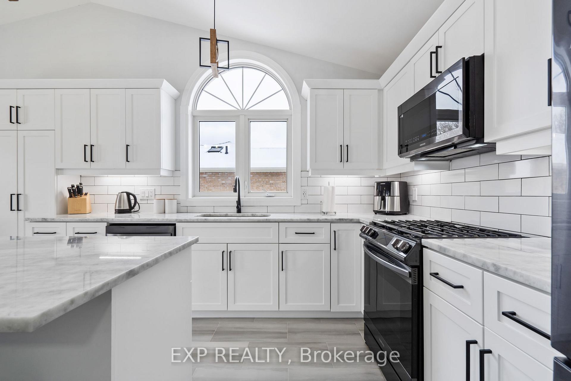 Photo 5 of 15 Amber Drive, Thames Centre, Rural Thames Centre — HOMEH