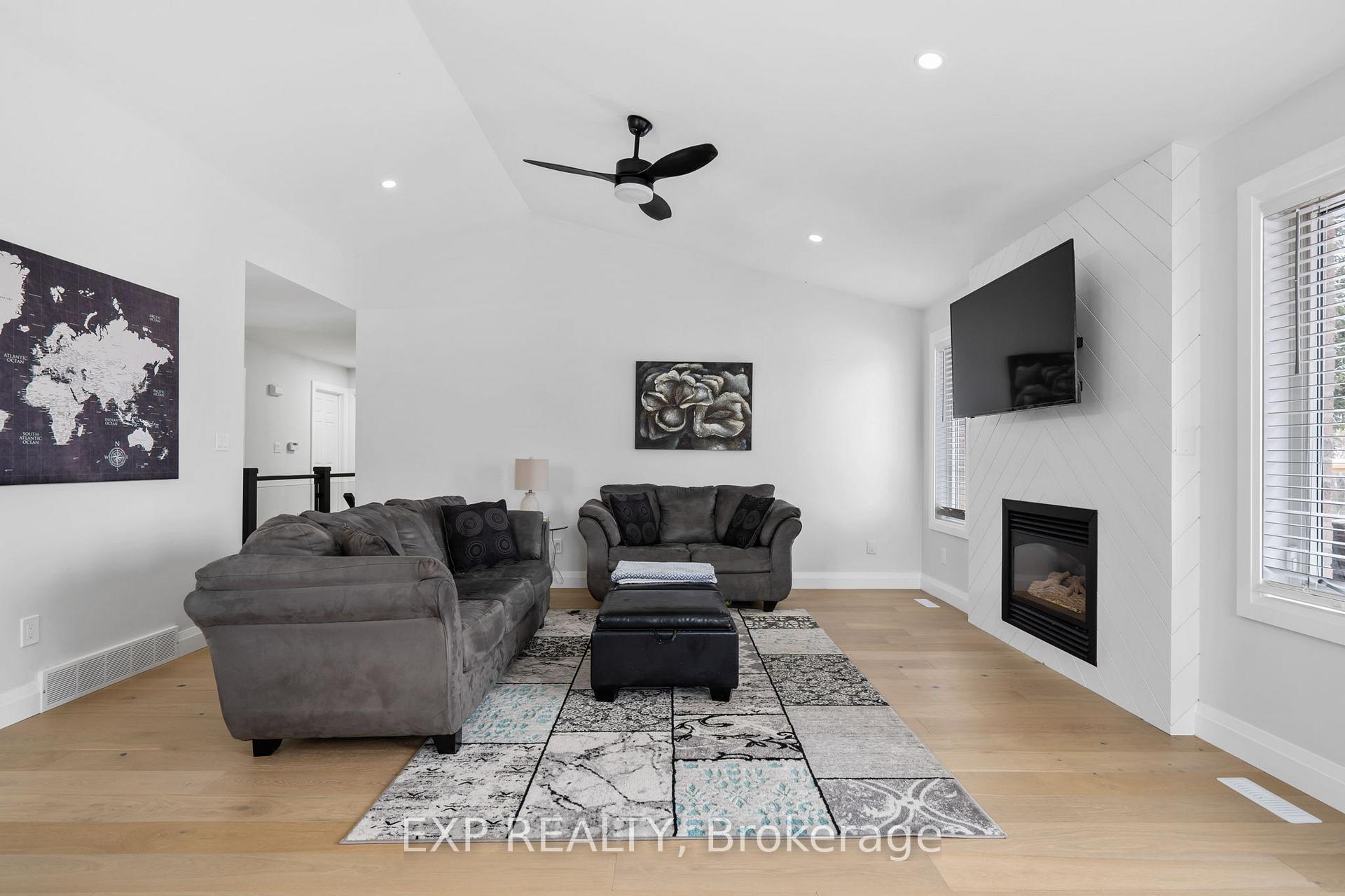 Photo 12 of 15 Amber Drive, Thames Centre, Rural Thames Centre — HOMEH
