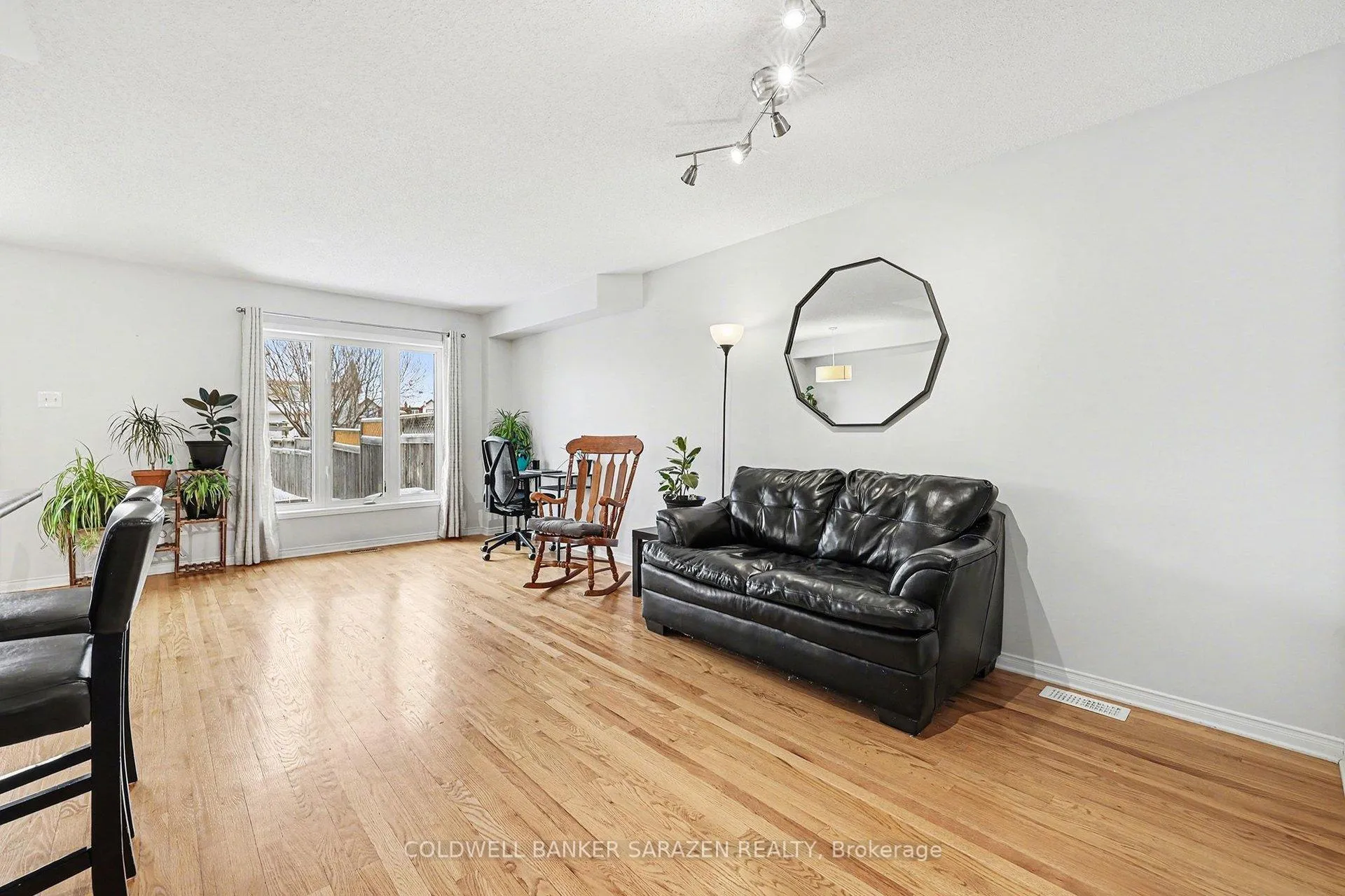 Photo 3 of 157 Lokoya Street, Ottawa, Kanata - Emerald Meadows/Trailwest — HOMEH