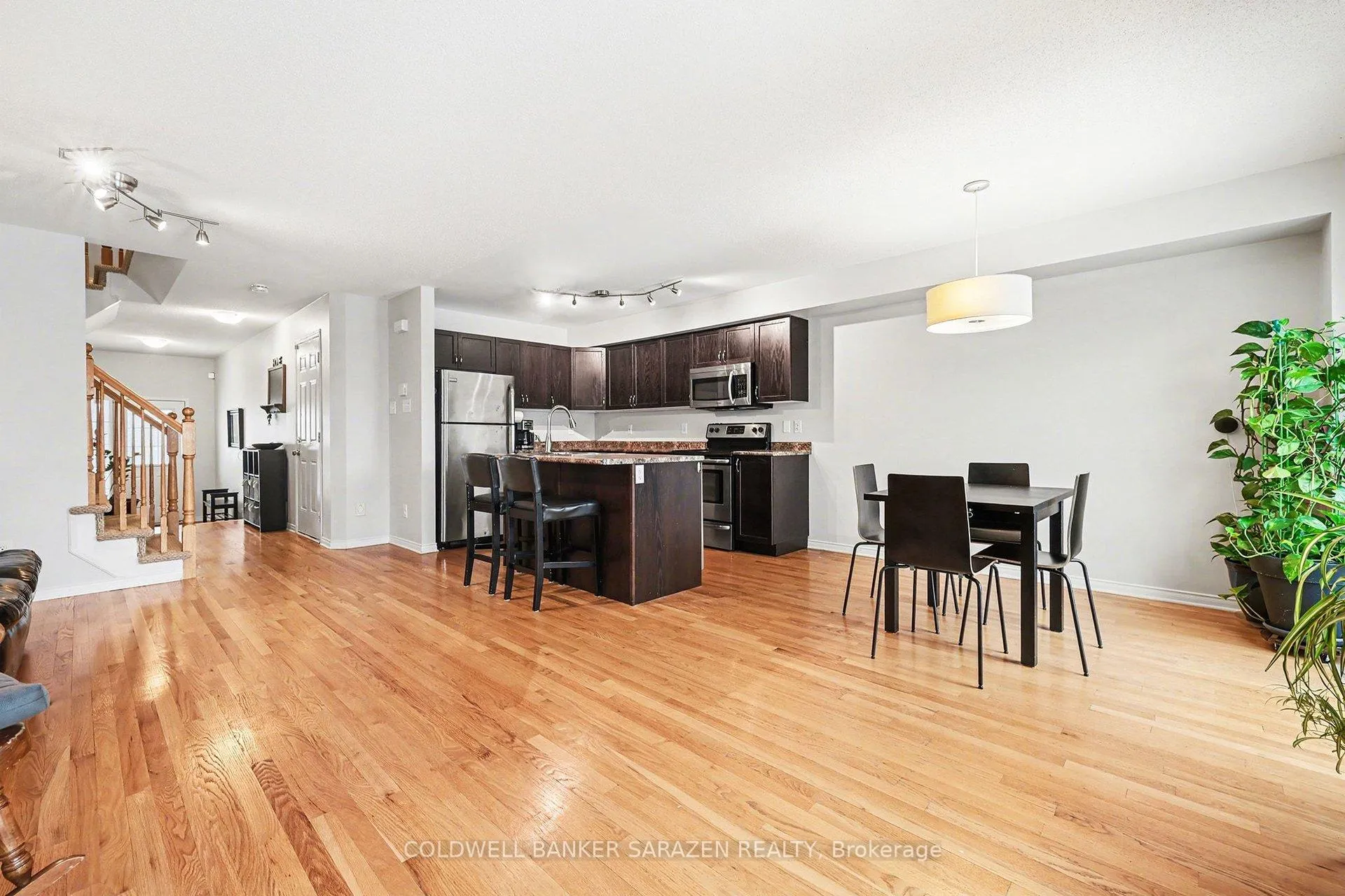 Photo 8 of 157 Lokoya Street, Ottawa, Kanata - Emerald Meadows/Trailwest — HOMEH