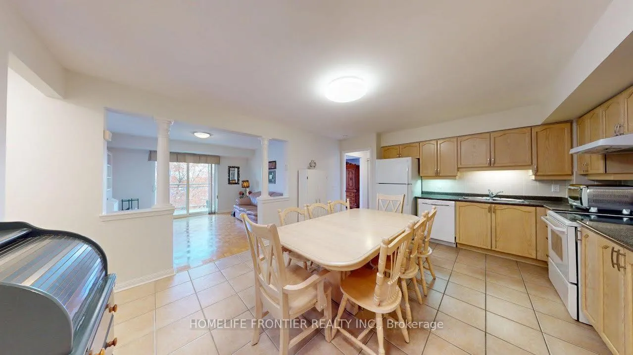 Photo 3 of Unit #314, 2502 Rutherford Road, Vaughan, Maple — HOMEH