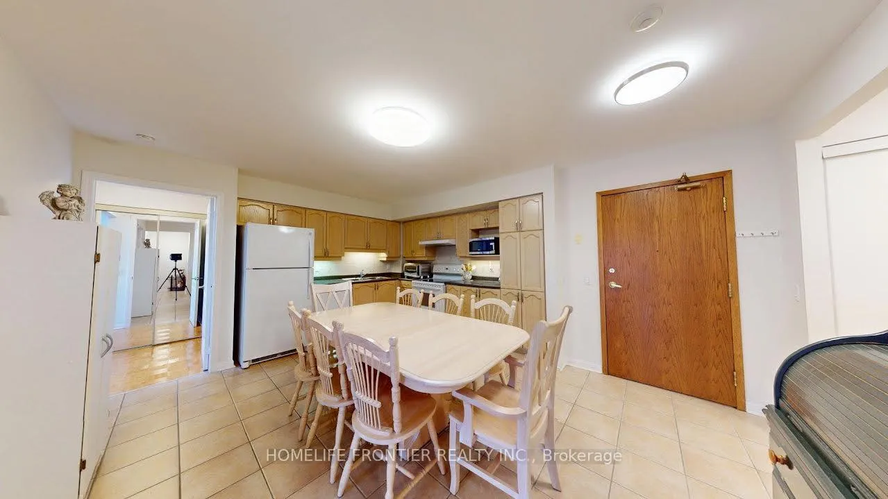 Photo 4 of Unit #314, 2502 Rutherford Road, Vaughan, Maple — HOMEH