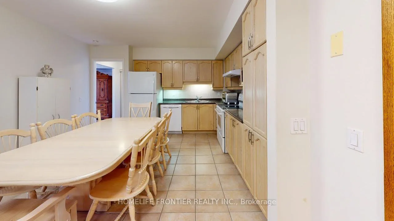 Photo 6 of Unit #314, 2502 Rutherford Road, Vaughan, Maple — HOMEH