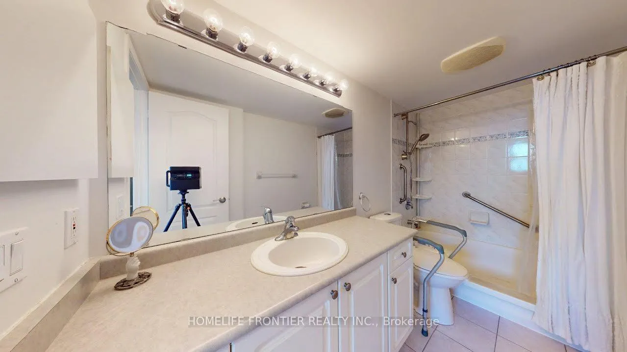 Photo 14 of Unit #314, 2502 Rutherford Road, Vaughan, Maple — HOMEH