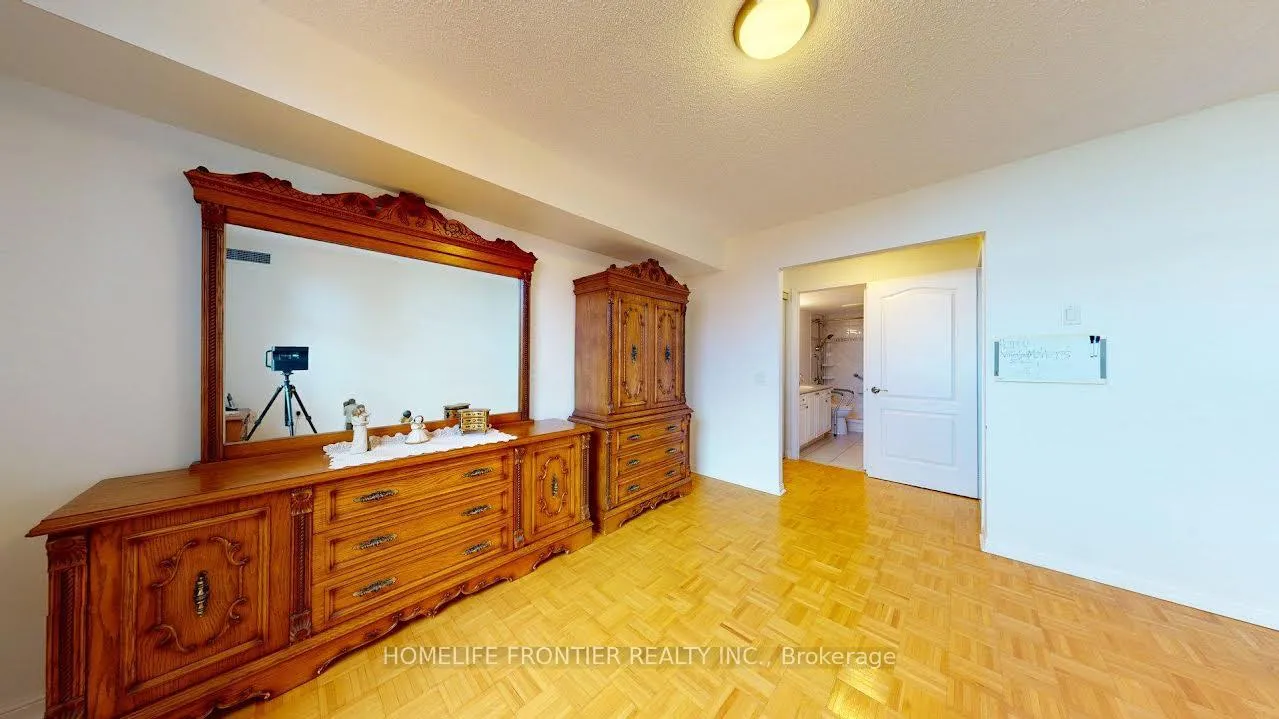Photo 16 of Unit #314, 2502 Rutherford Road, Vaughan, Maple — HOMEH