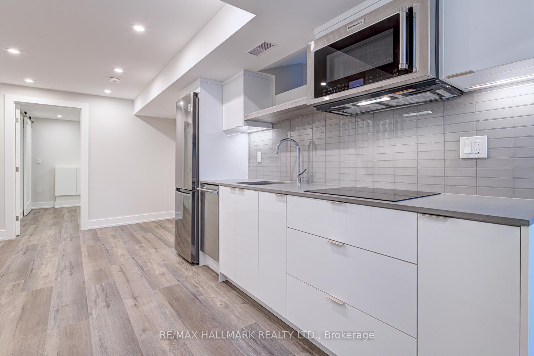 Photo 5 of Unit B, 924 Broadview Avenue, Toronto, Playter Estates-Danforth — HOMEH