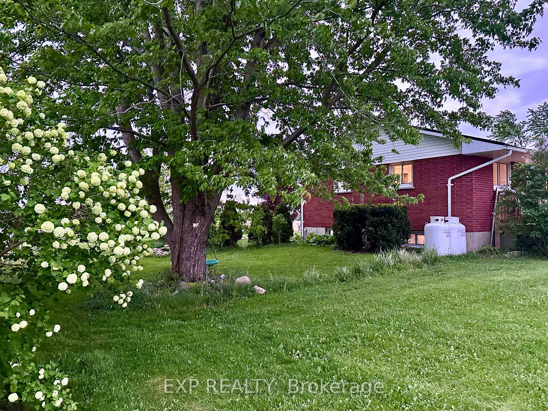 Photo 7 of 9235 Hickory Drive, Strathroy-Caradoc, Rural Strathroy-Caradoc — HOMEH