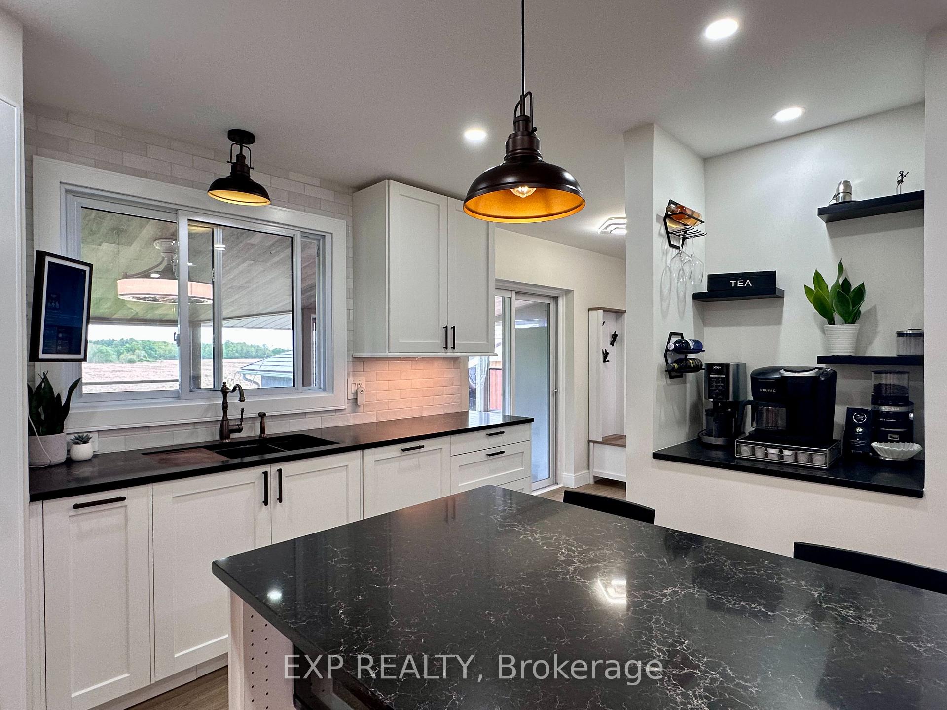 Photo 18 of 9235 Hickory Drive, Strathroy-Caradoc, Rural Strathroy-Caradoc — HOMEH