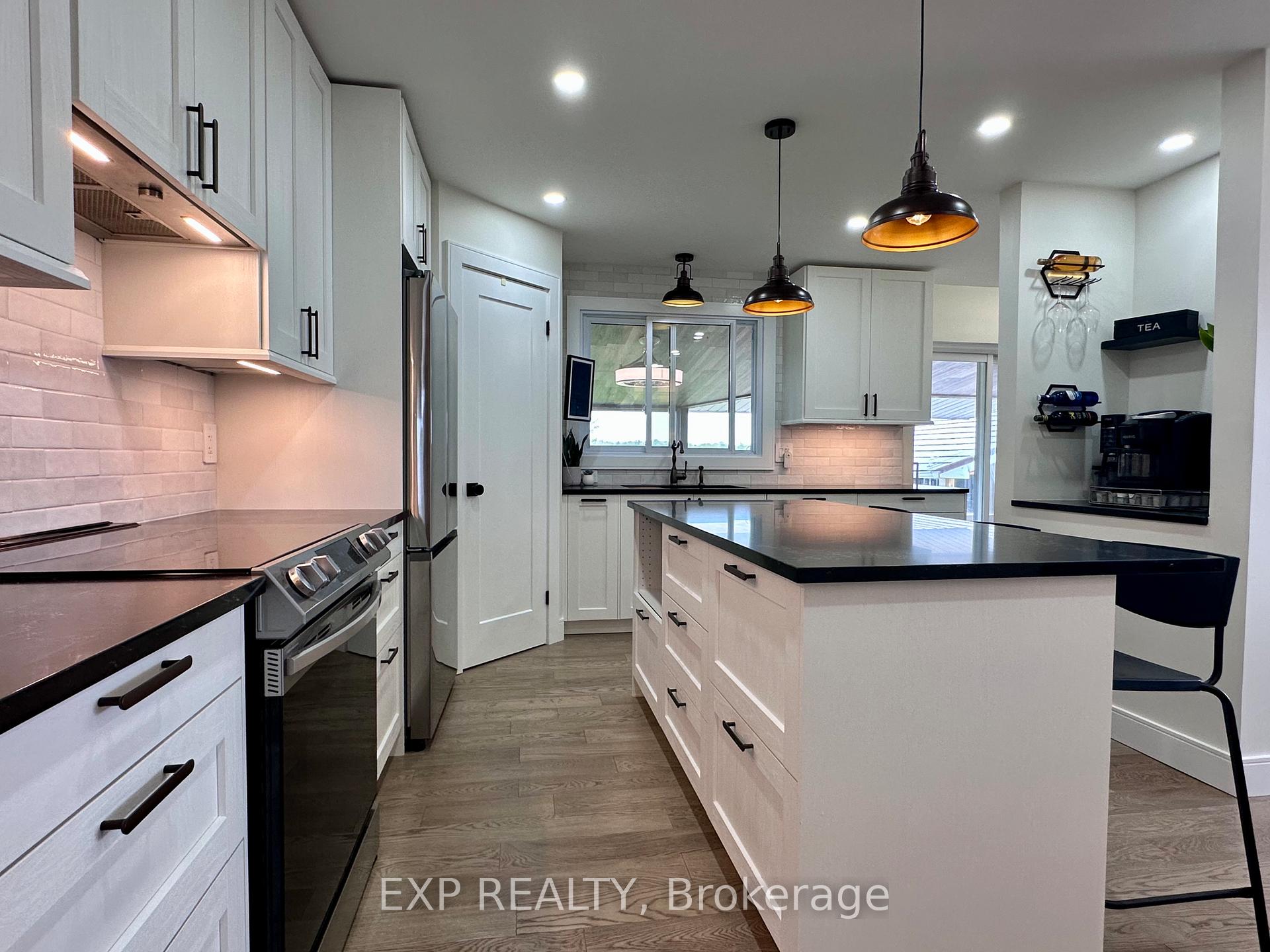 Photo 21 of 9235 Hickory Drive, Strathroy-Caradoc, Rural Strathroy-Caradoc — HOMEH