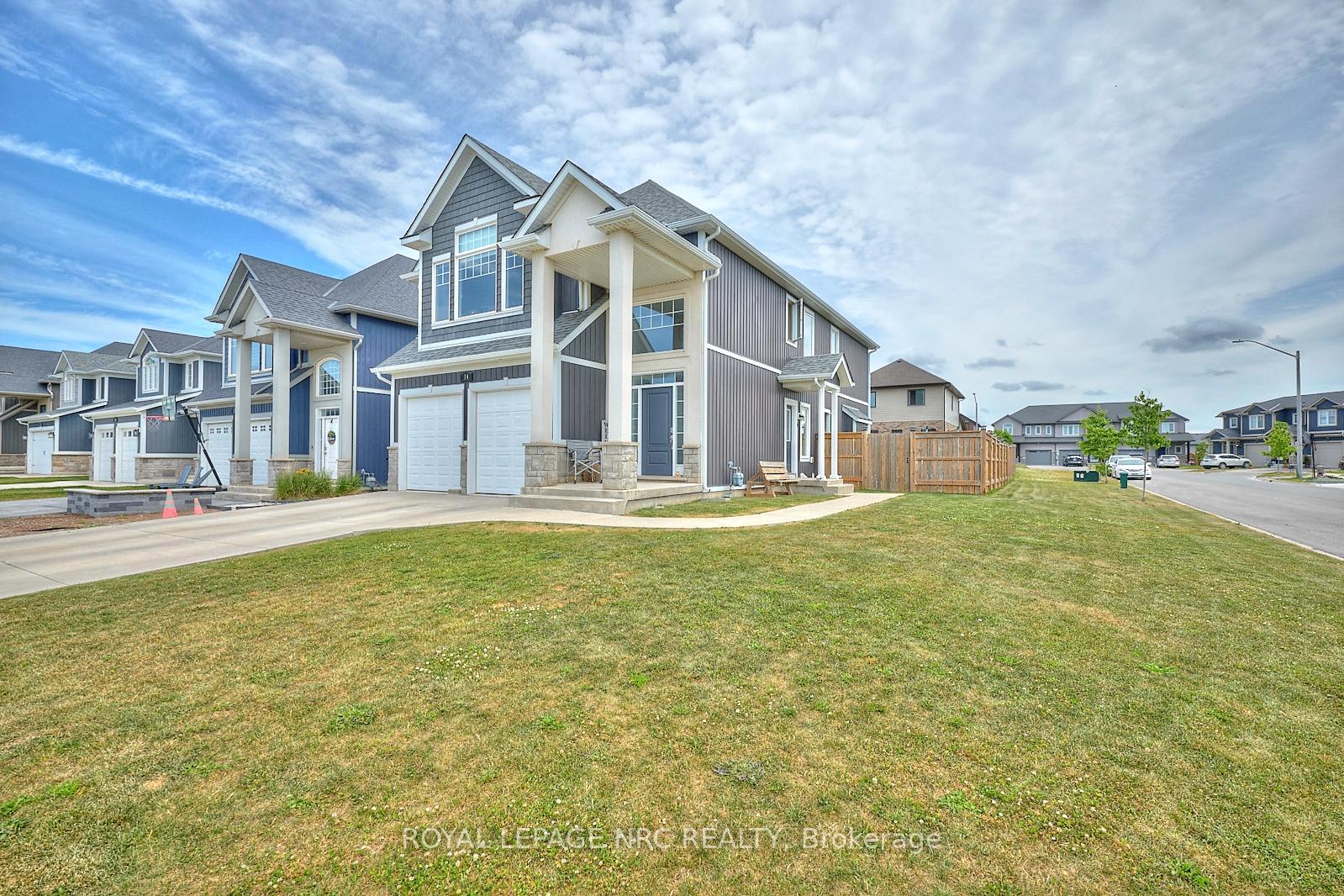 Photo 2 of 14 Lamb Crescent, Thorold, Hurricane/Merrittville — HOMEH