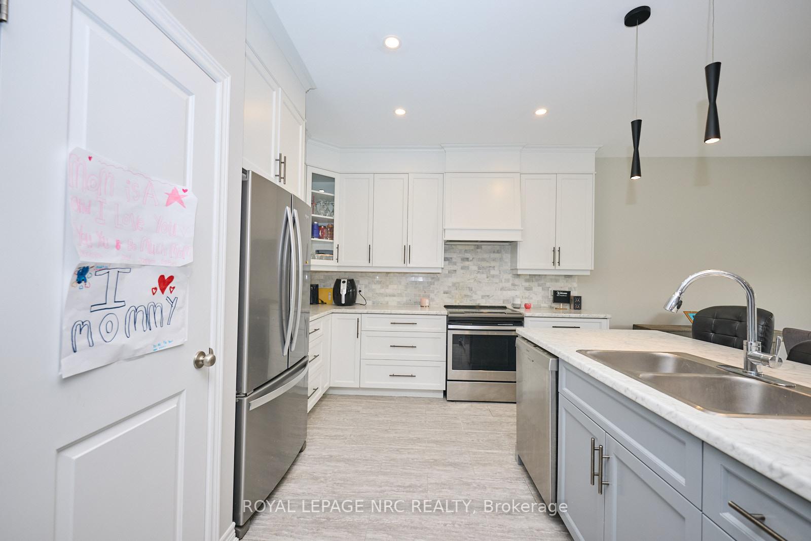 Photo 11 of 14 Lamb Crescent, Thorold, Hurricane/Merrittville — HOMEH