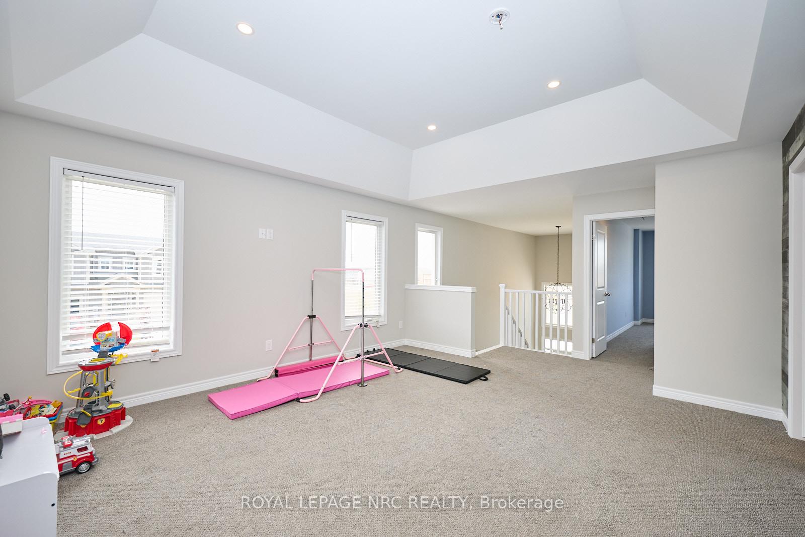 Photo 19 of 14 Lamb Crescent, Thorold, Hurricane/Merrittville — HOMEH