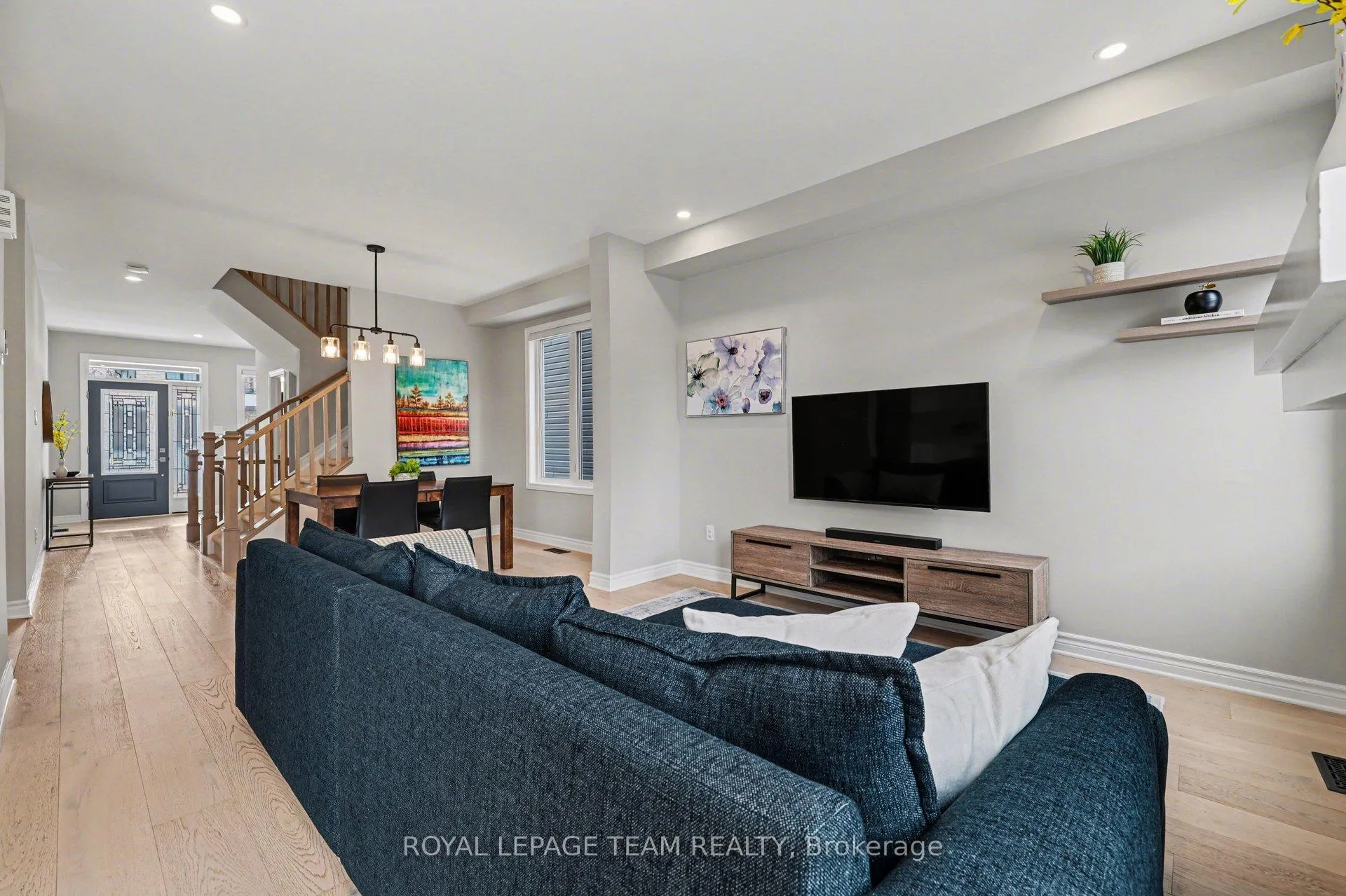 Photo 9 of 13 Allan Moore Place, Ottawa, Stittsville (North) — HOMEH