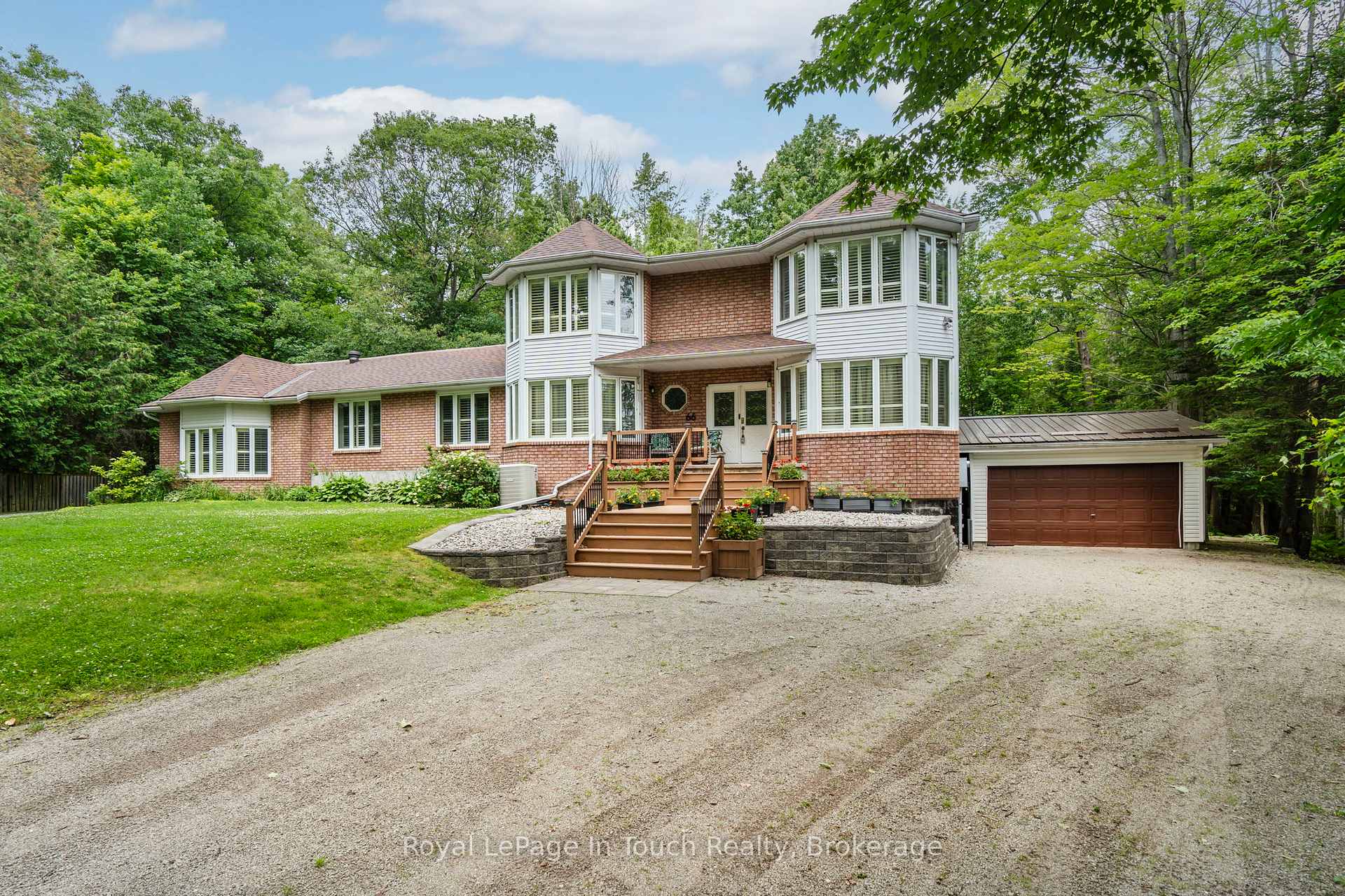 Photo 4 of 66 Joliet Crescent, Tiny, Rural Tiny — HOMEH