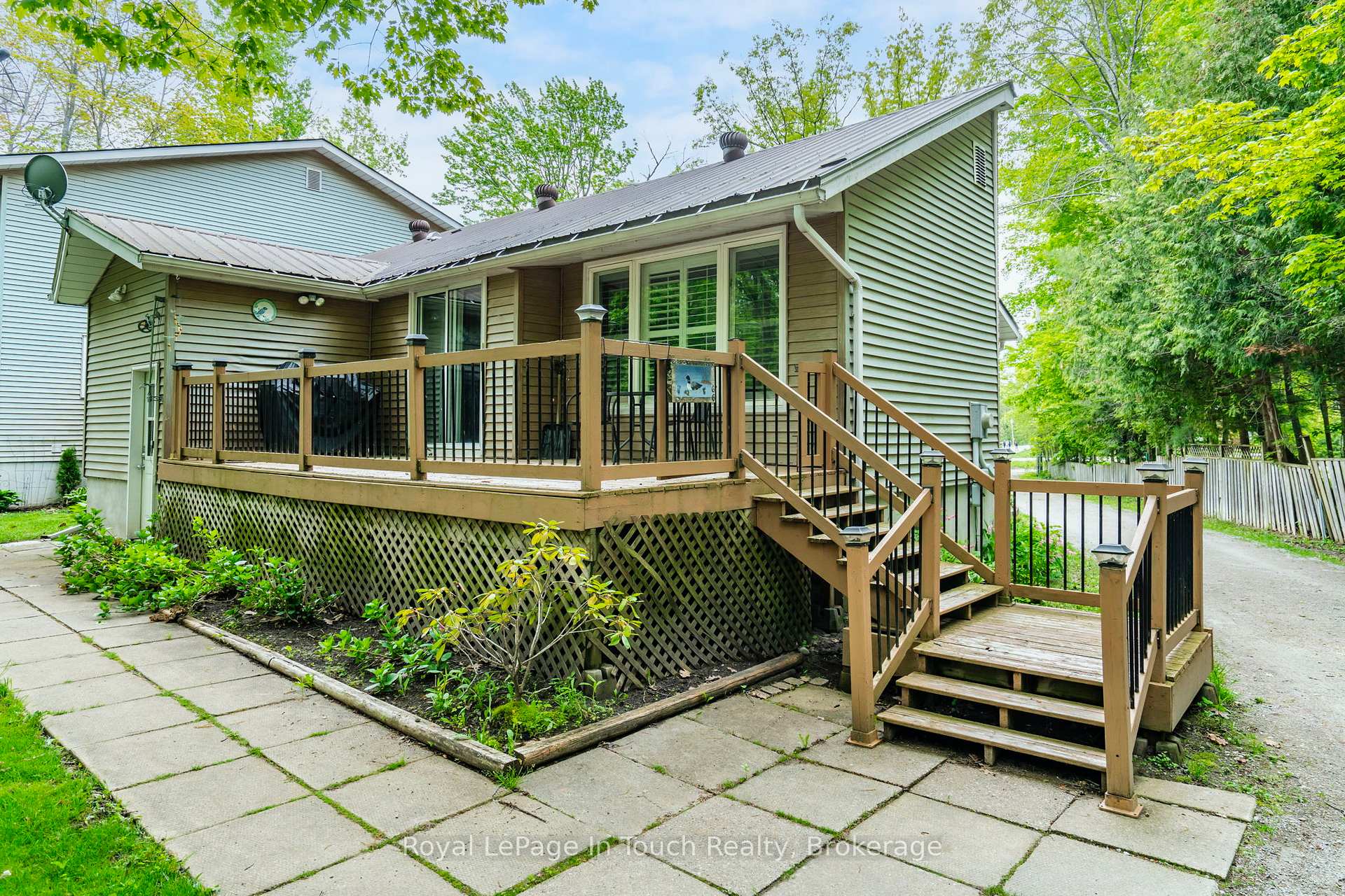 Photo 13 of 66 Joliet Crescent, Tiny, Rural Tiny — HOMEH