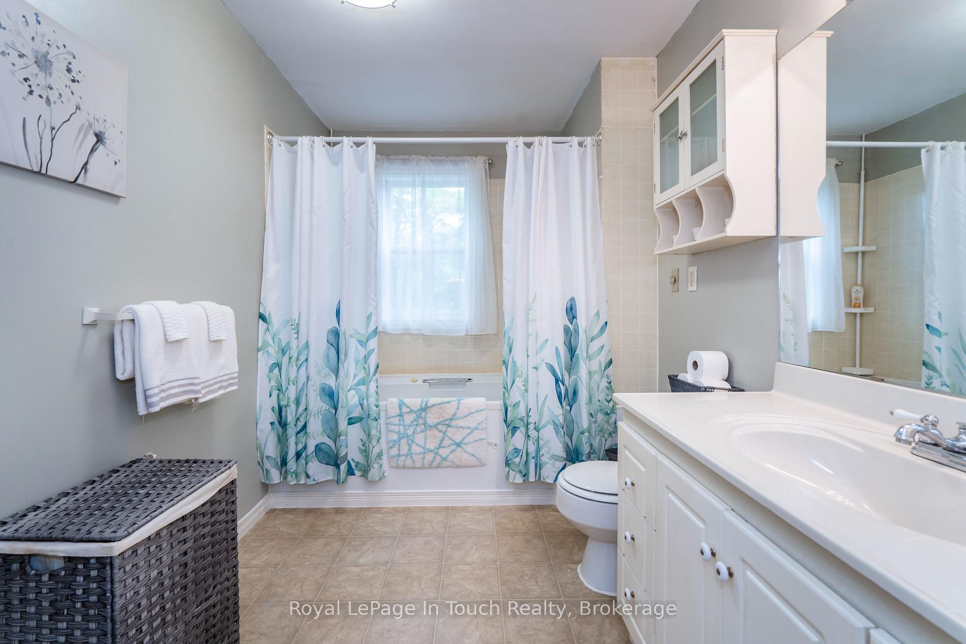 Photo 30 of 66 Joliet Crescent, Tiny, Rural Tiny — HOMEH