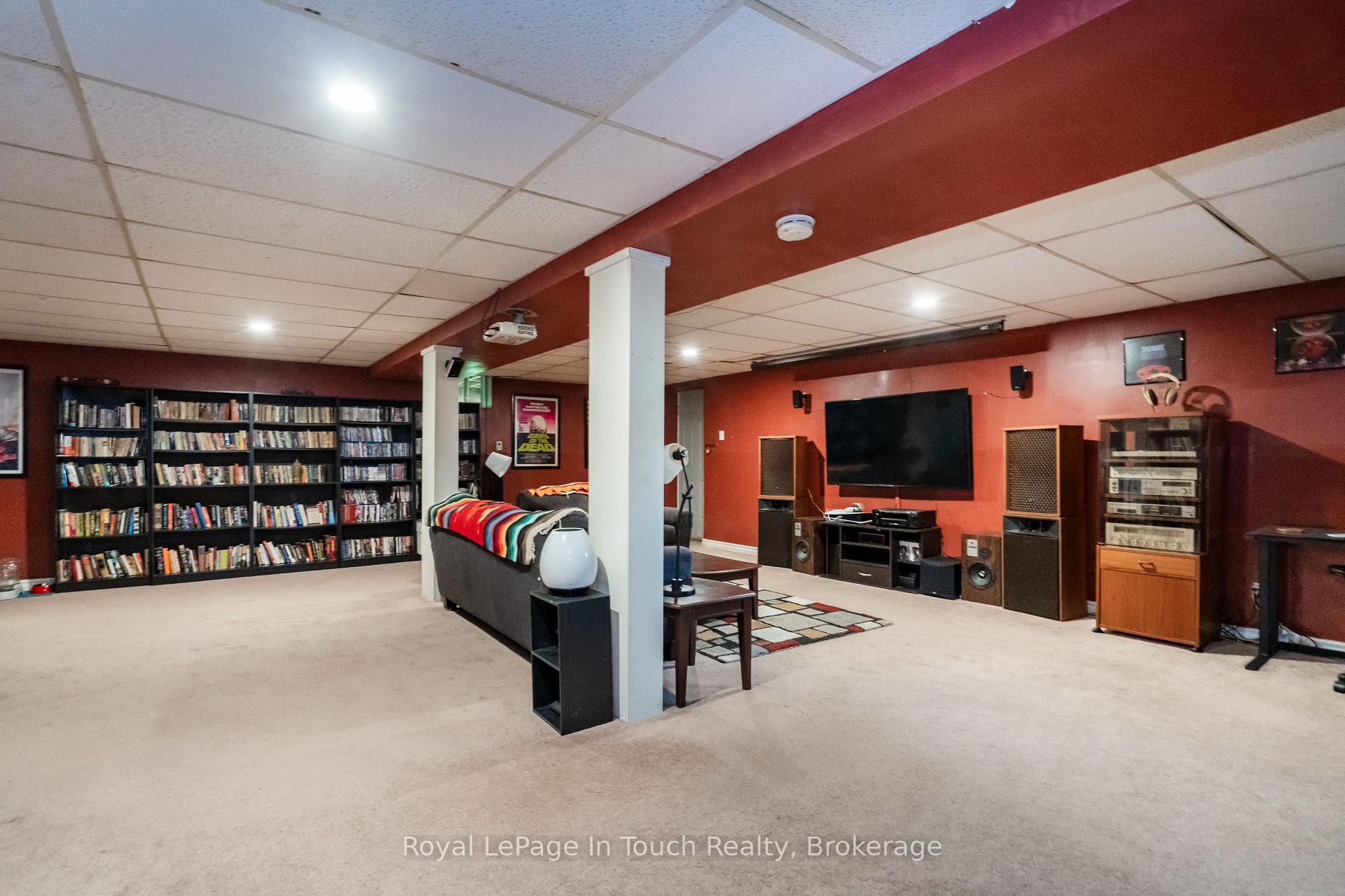 Photo 35 of 66 Joliet Crescent, Tiny, Rural Tiny — HOMEH