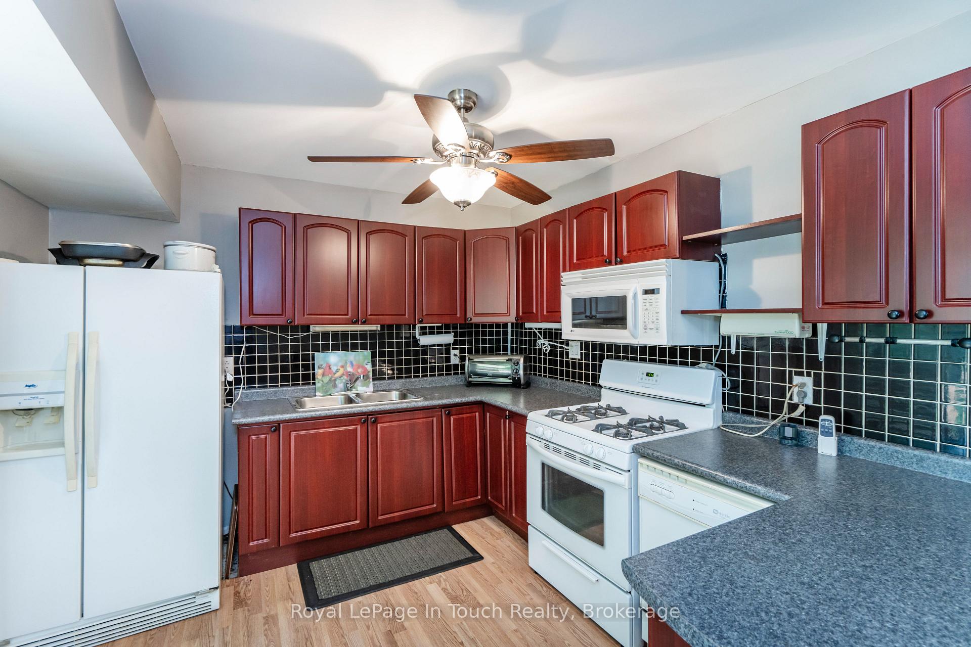 Photo 39 of 66 Joliet Crescent, Tiny, Rural Tiny — HOMEH