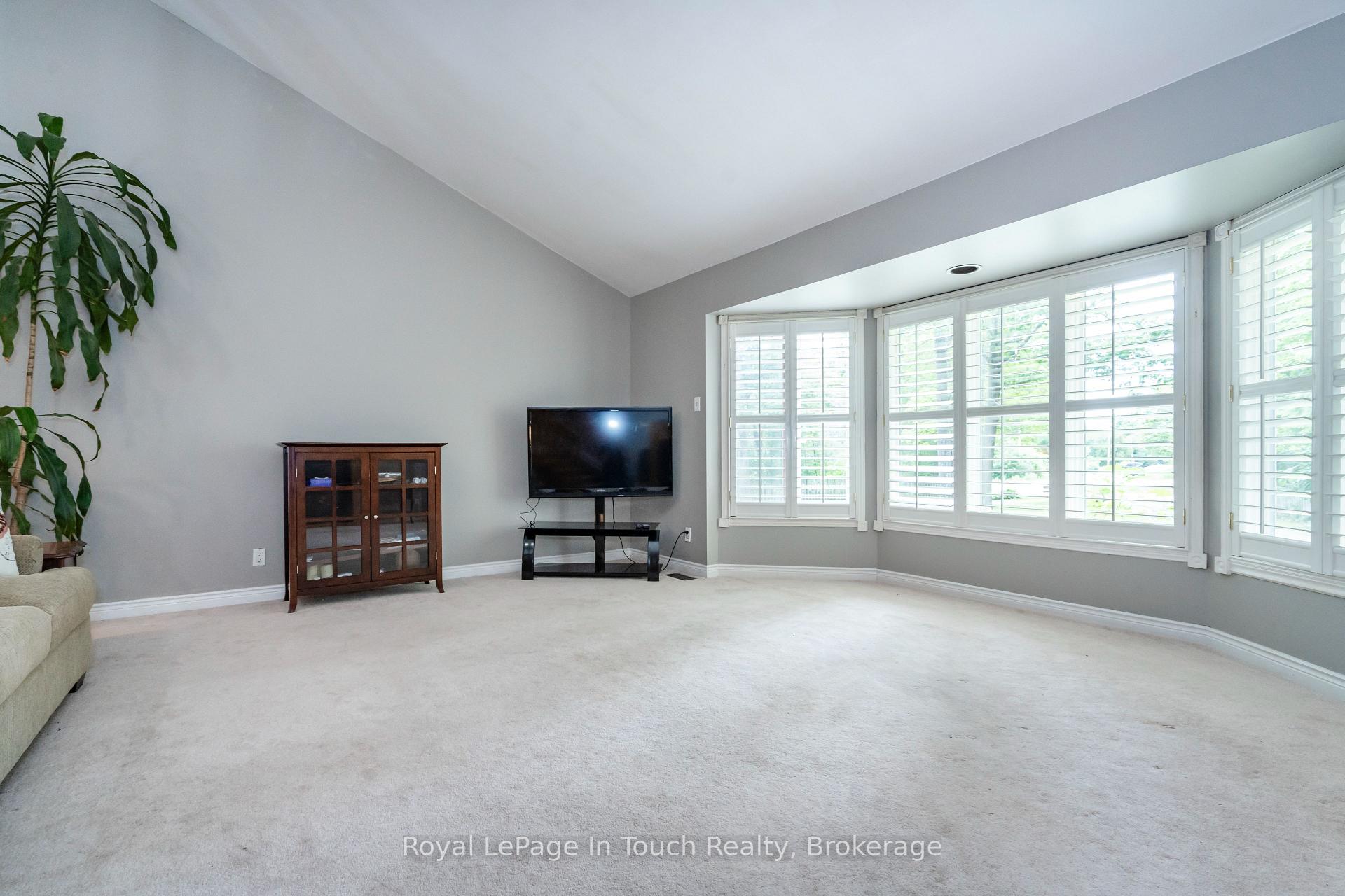 Photo 42 of 66 Joliet Crescent, Tiny, Rural Tiny — HOMEH