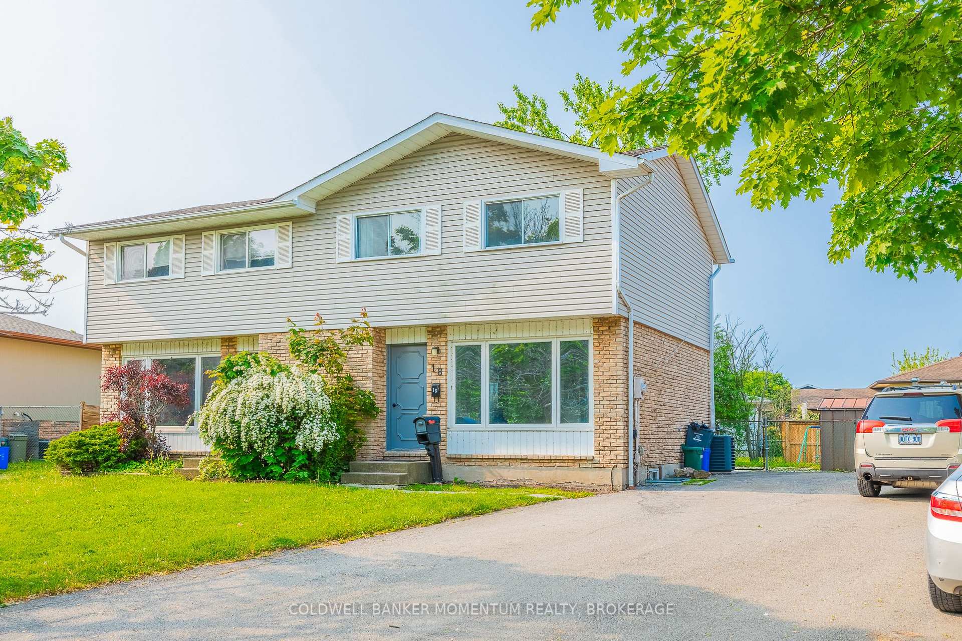 Photo 1 of 18 Tara Crescent, Thorold, Confederation Heights — HOMEH