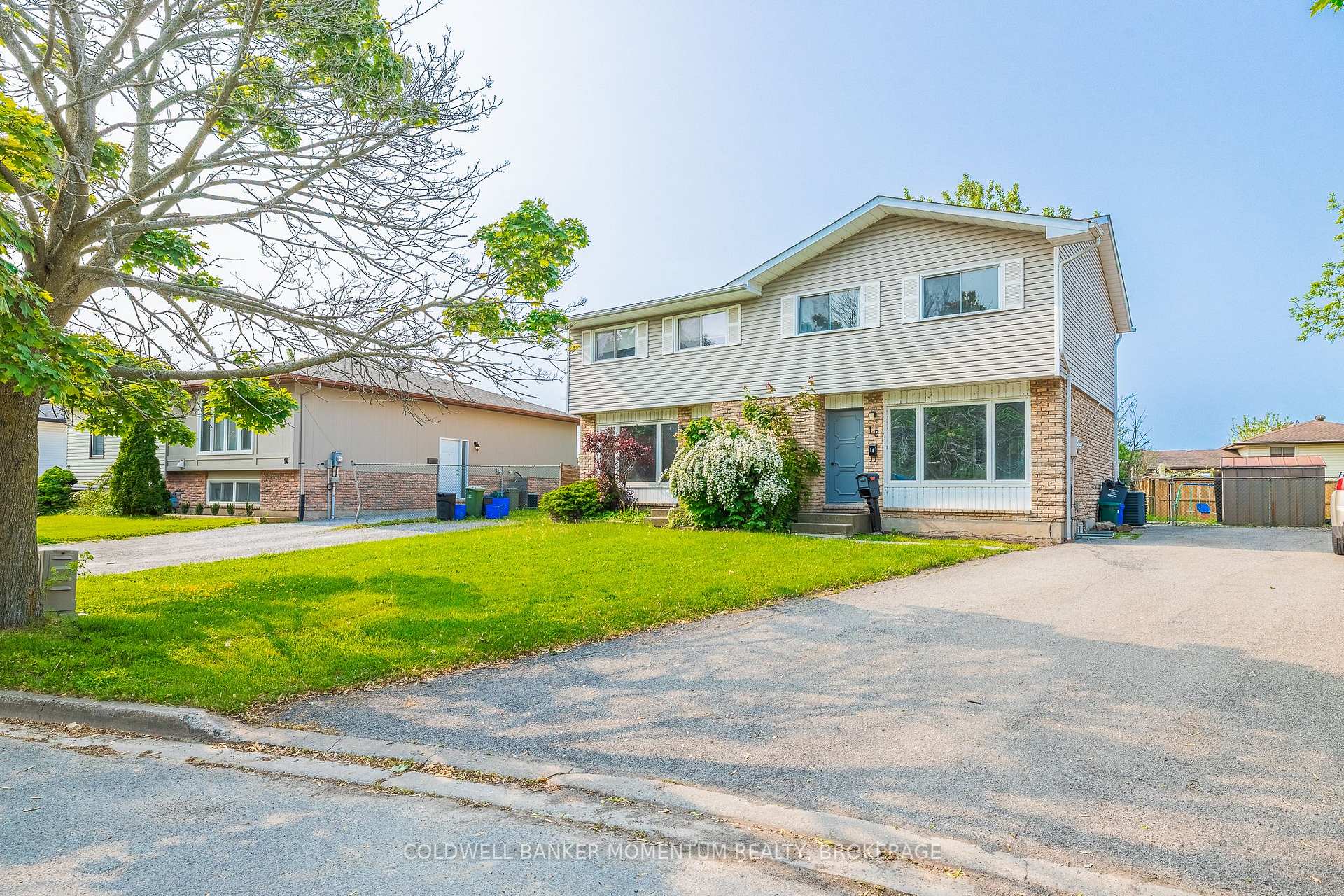 Photo 4 of 18 Tara Crescent, Thorold, Confederation Heights — HOMEH