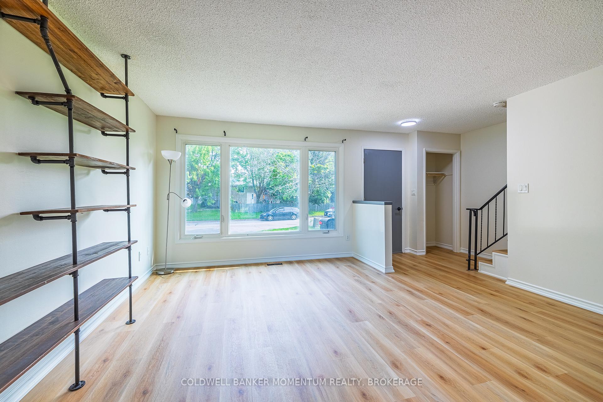 Photo 9 of 18 Tara Crescent, Thorold, Confederation Heights — HOMEH