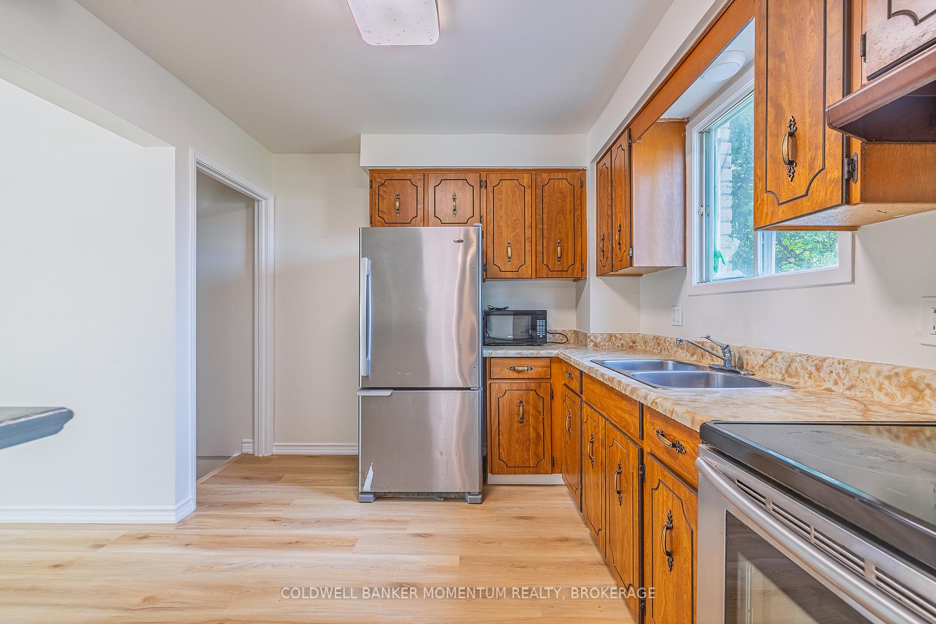 Photo 15 of 18 Tara Crescent, Thorold, Confederation Heights — HOMEH