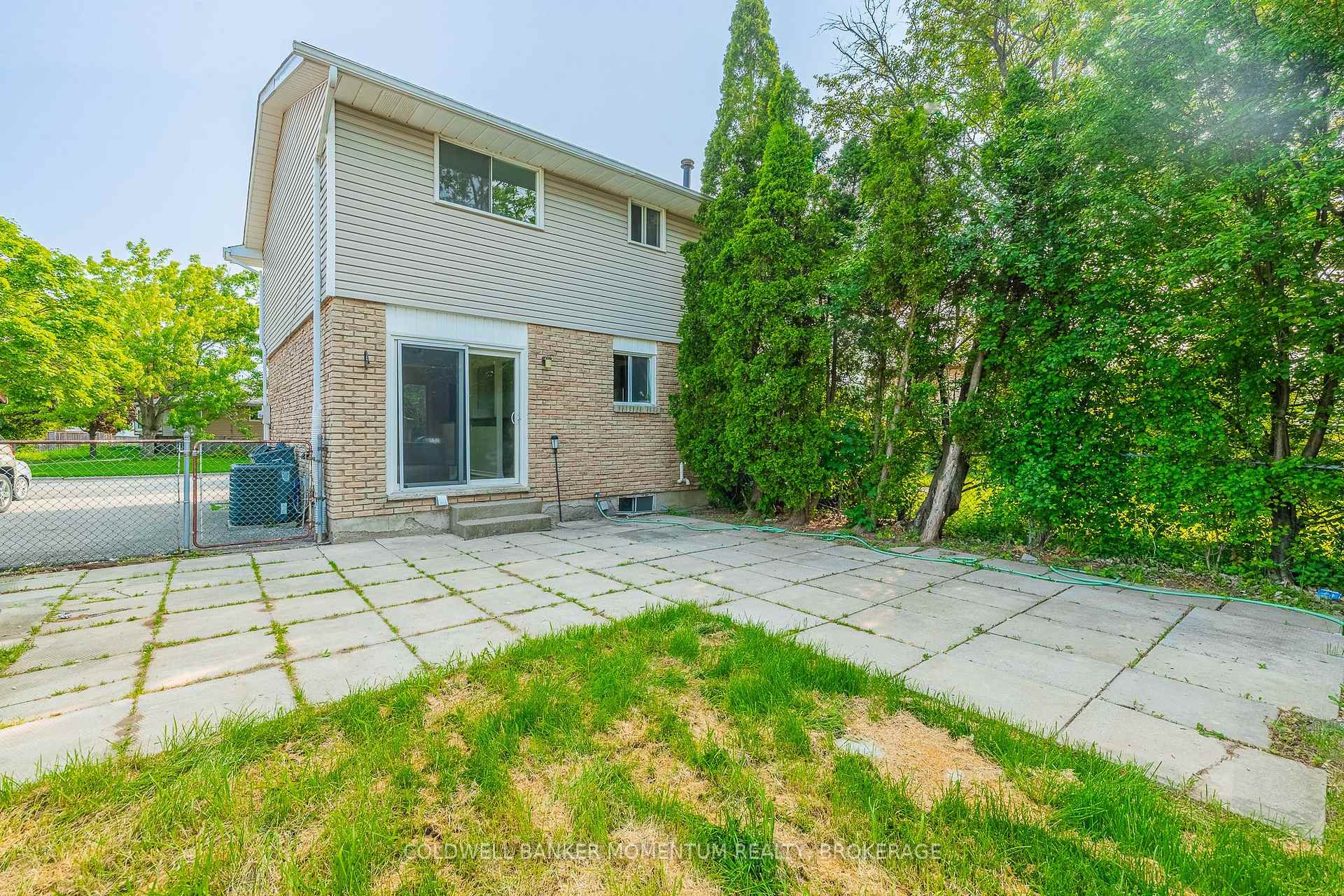 Photo 35 of 18 Tara Crescent, Thorold, Confederation Heights — HOMEH