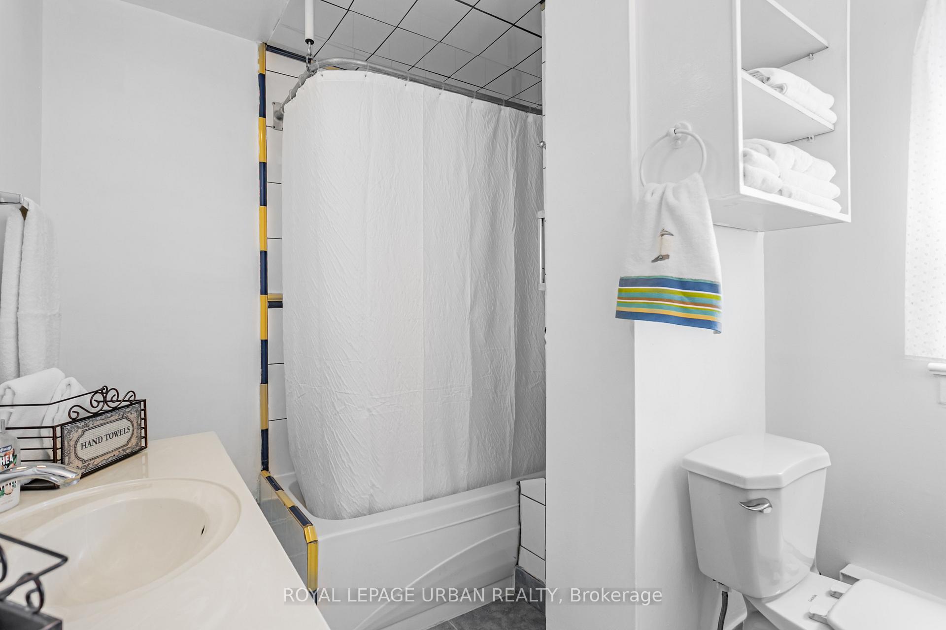 Photo 22 of 144 Aldwych Avenue, Toronto, Danforth Village-East York — HOMEH