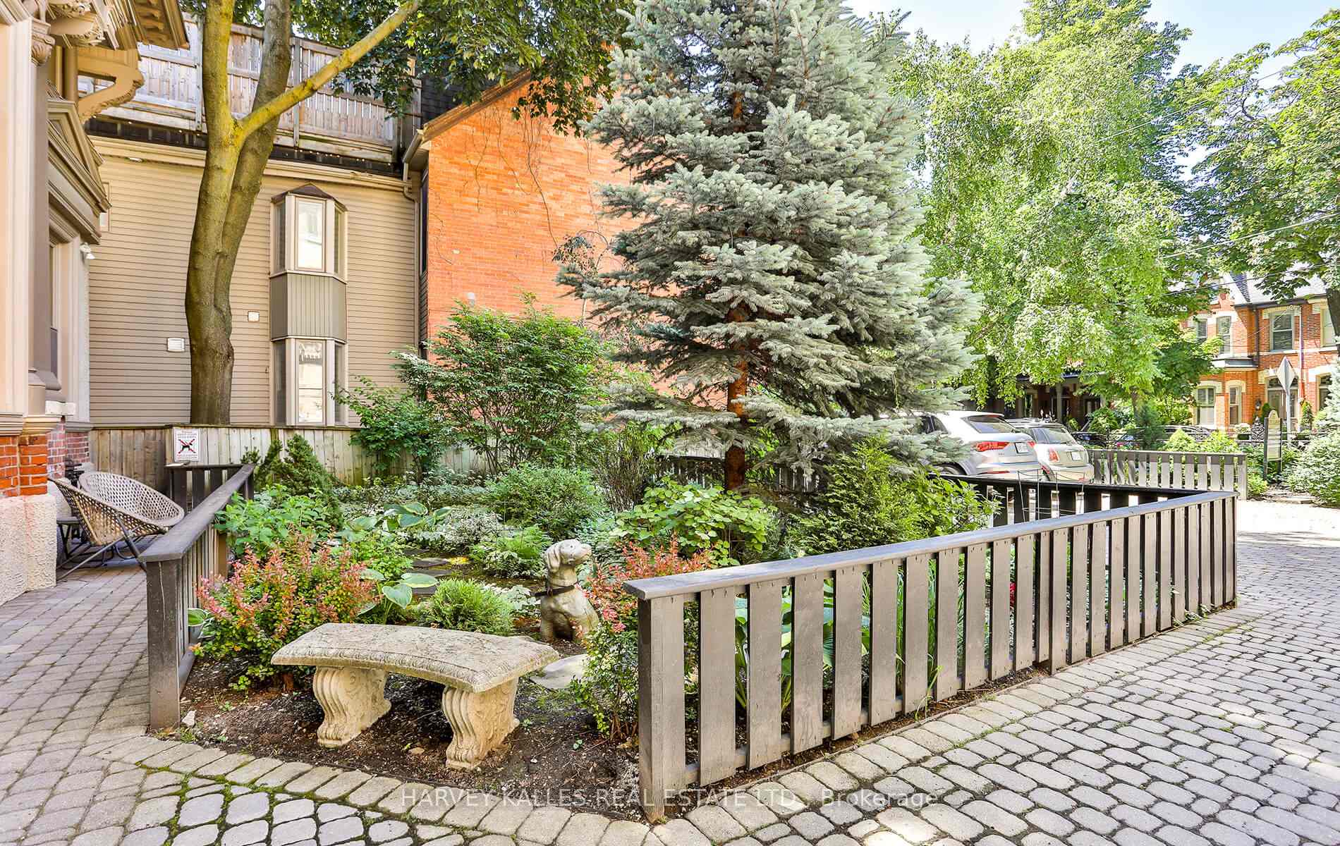Photo 3 of Unit 1, 37 Metcalfe Street, Toronto, Cabbagetown-South St. James Town — HOMEH