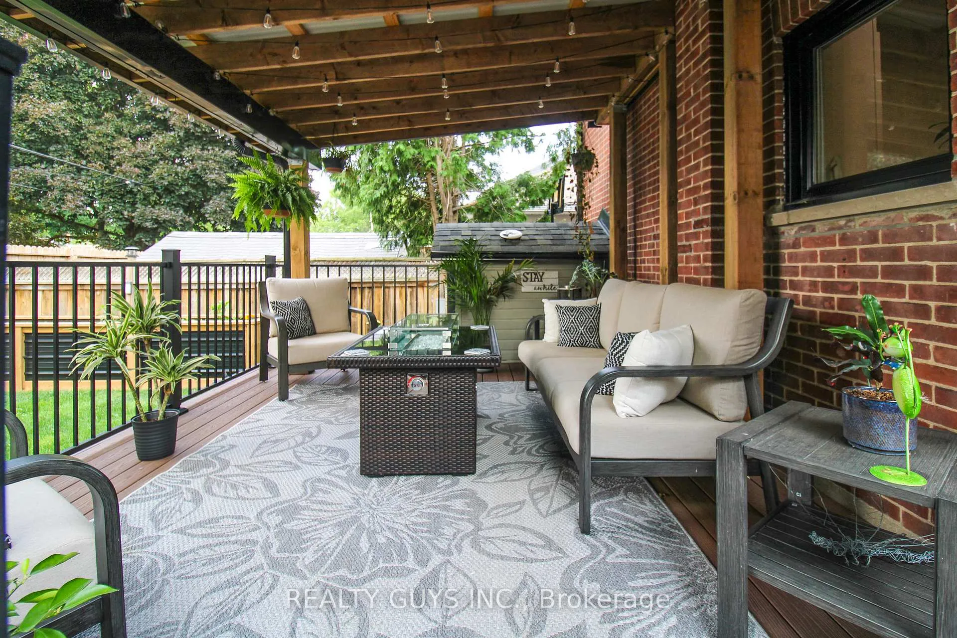 Photo 12 of 554 Douglas Avenue, Peterborough, Town Ward 3 — HOMEH