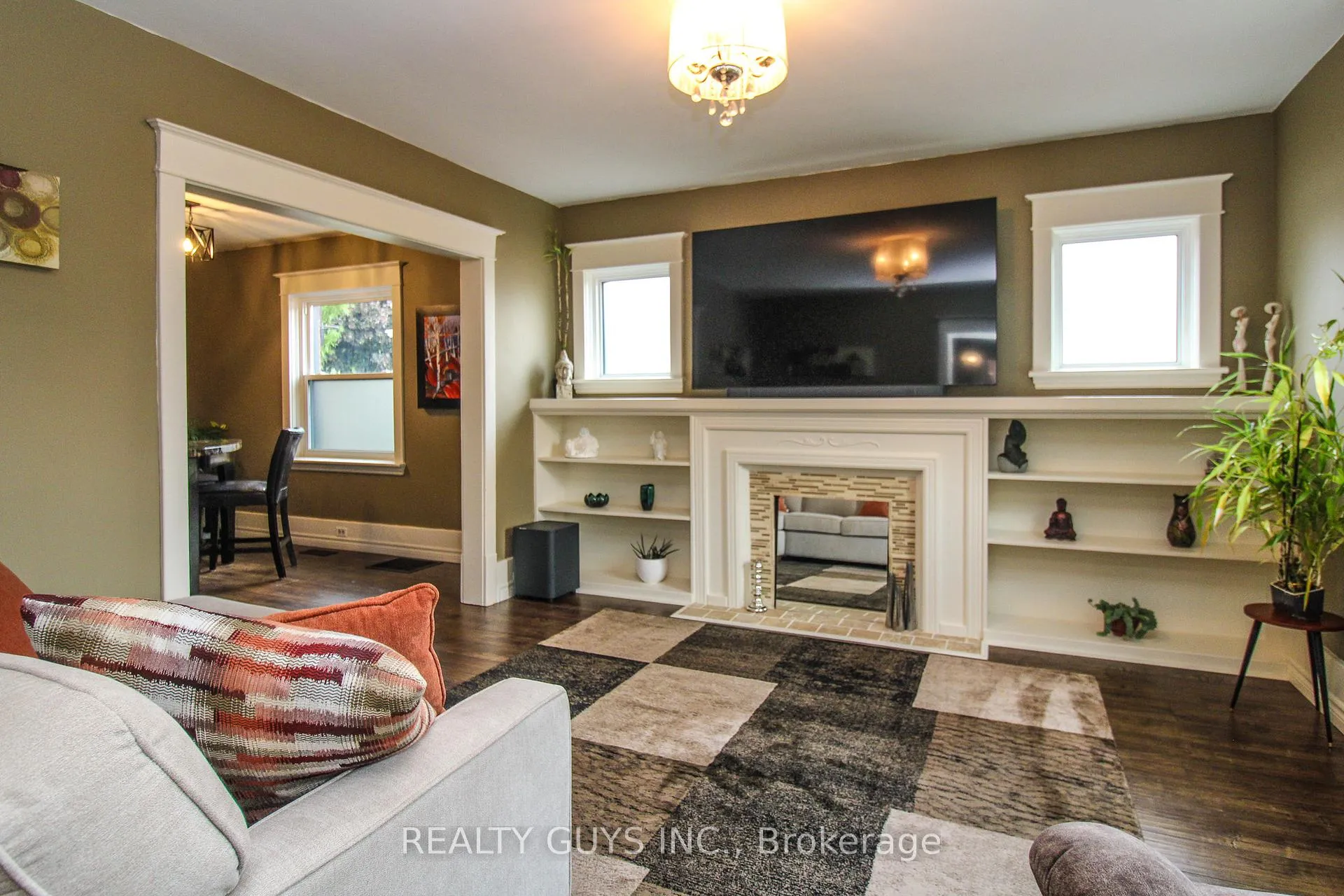 Photo 20 of 554 Douglas Avenue, Peterborough, Town Ward 3 — HOMEH