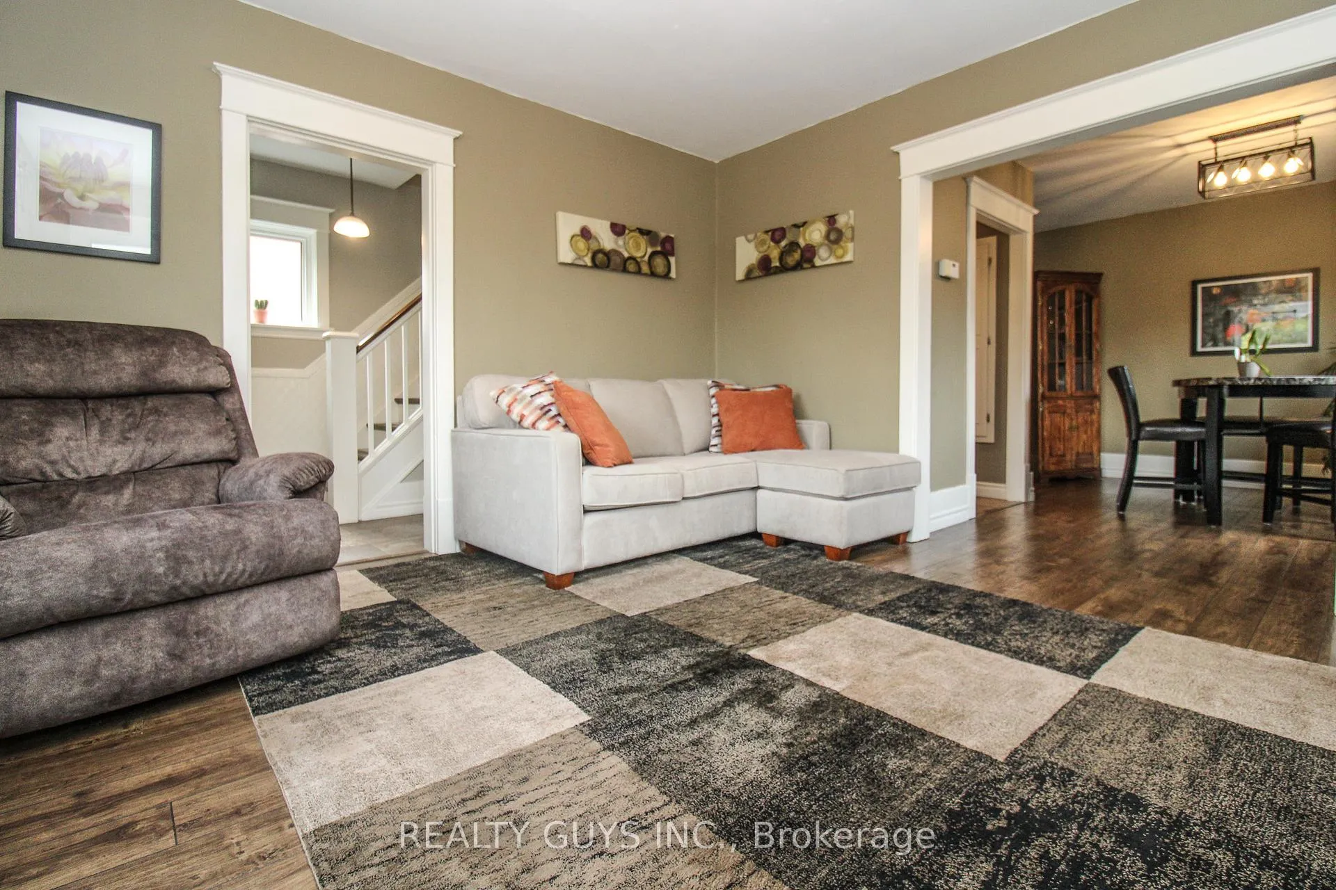 Photo 23 of 554 Douglas Avenue, Peterborough, Town Ward 3 — HOMEH