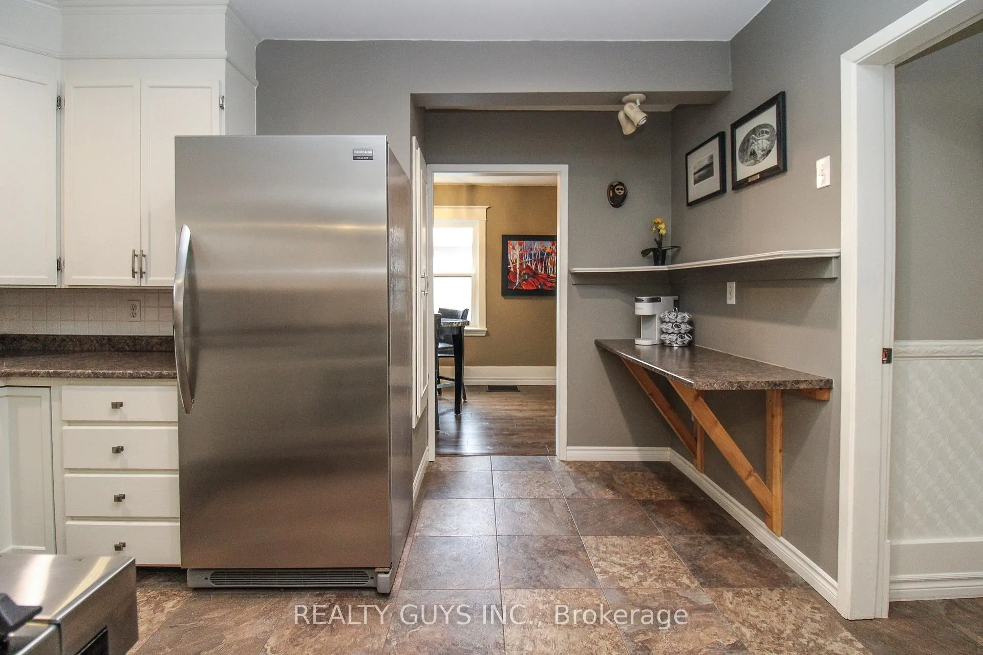 Photo 27 of 554 Douglas Avenue, Peterborough, Town Ward 3 — HOMEH