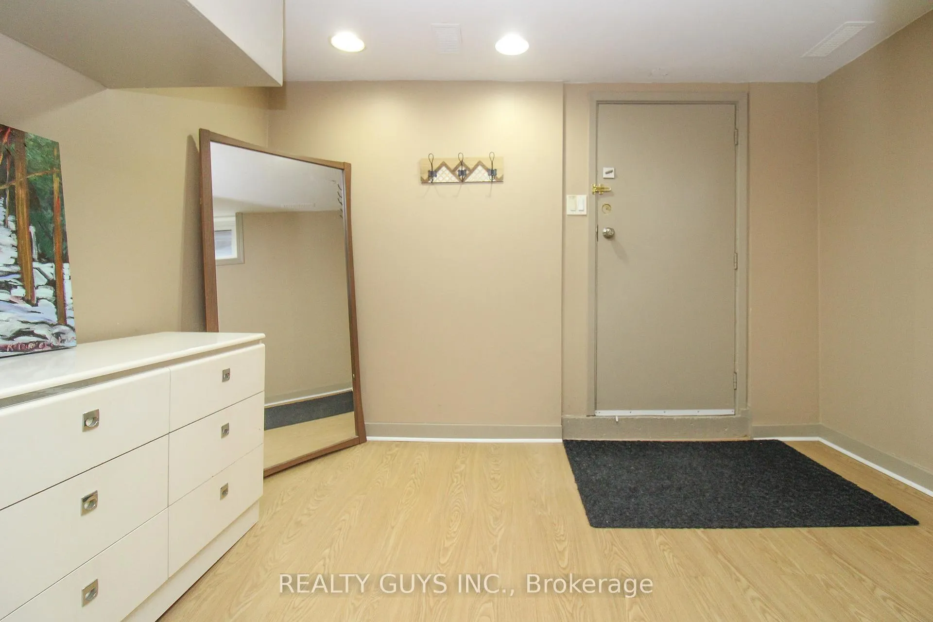 Photo 39 of 554 Douglas Avenue, Peterborough, Town Ward 3 — HOMEH