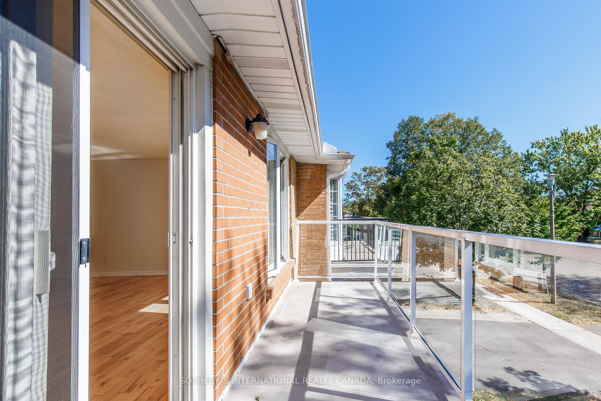 Front of Unit Upper, 79 Heatherside Drive