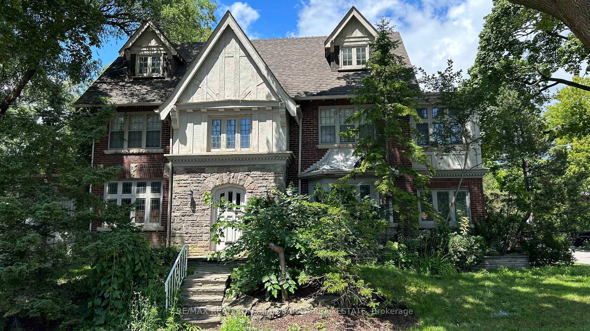 Photo 1 of 62 Elderwood Drive, Toronto, Forest Hill South — HOMEH