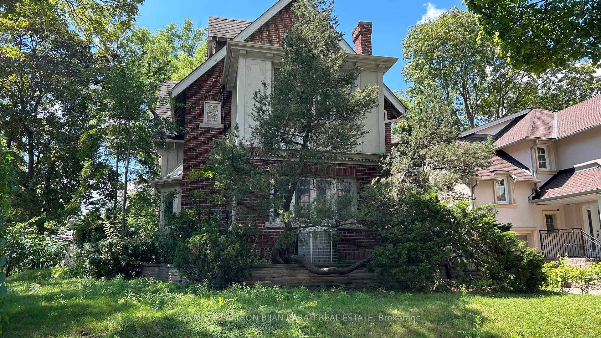 Photo 7 of 62 Elderwood Drive, Toronto, Forest Hill South — HOMEH