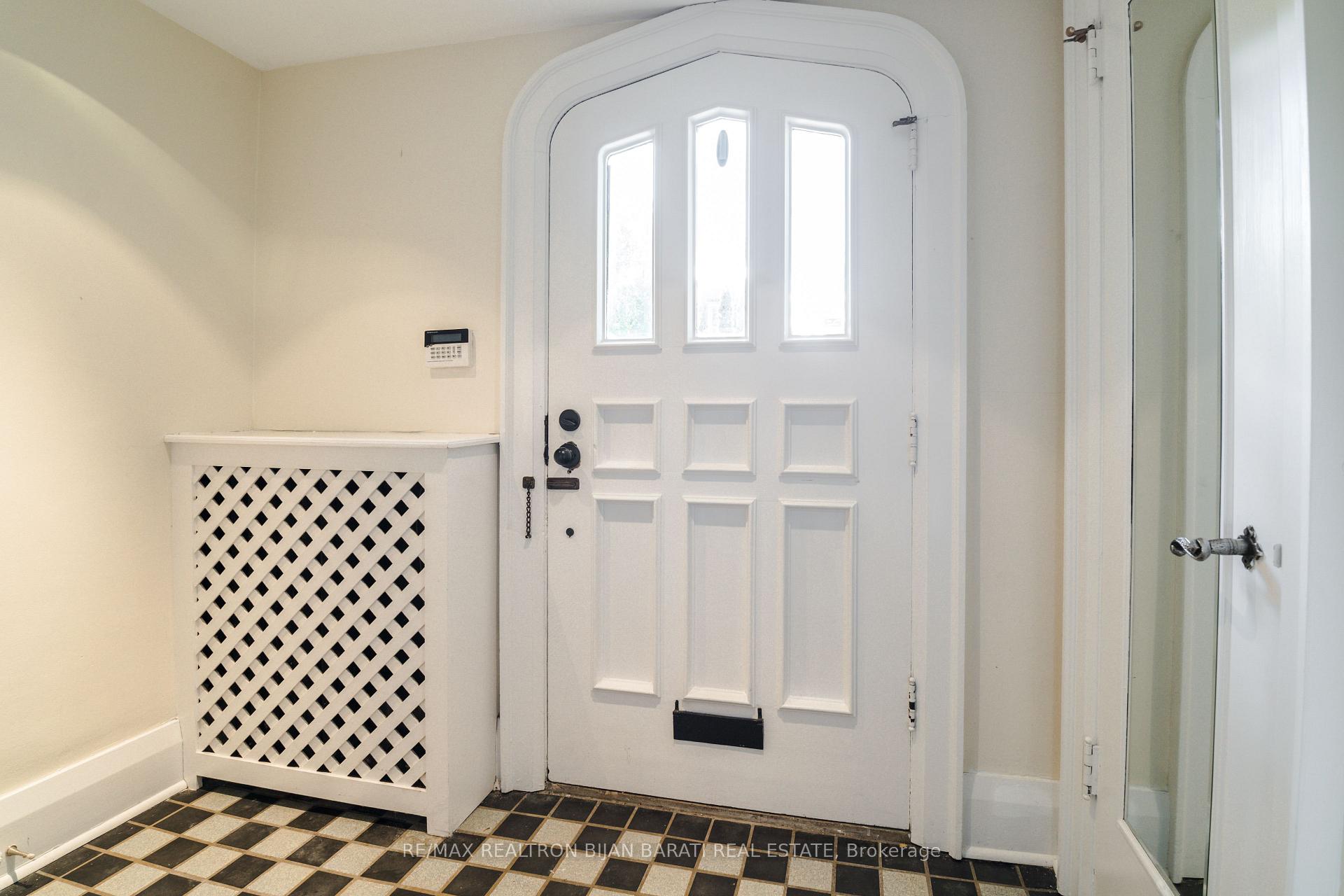 Photo 8 of 62 Elderwood Drive, Toronto, Forest Hill South — HOMEH