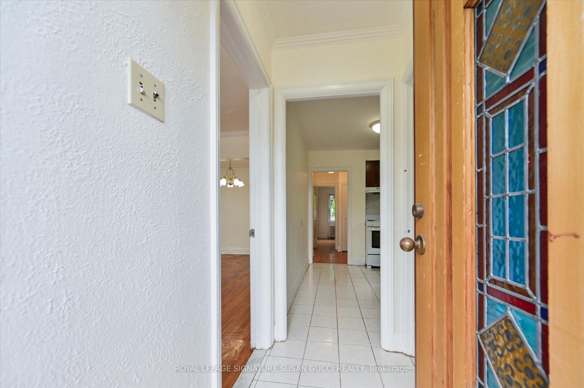 Photo 3 of 2747 St Clair Avenue E, Toronto, O'Connor-Parkview — HOMEH