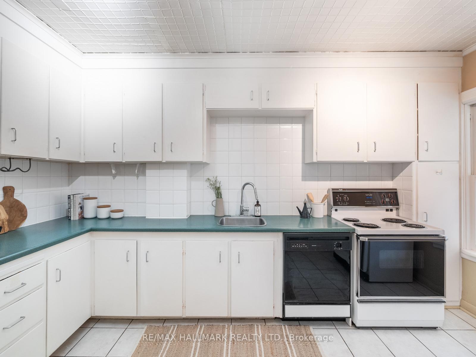 Photo 16 of 7 Riverdale Avenue, Toronto, North Riverdale — HOMEH