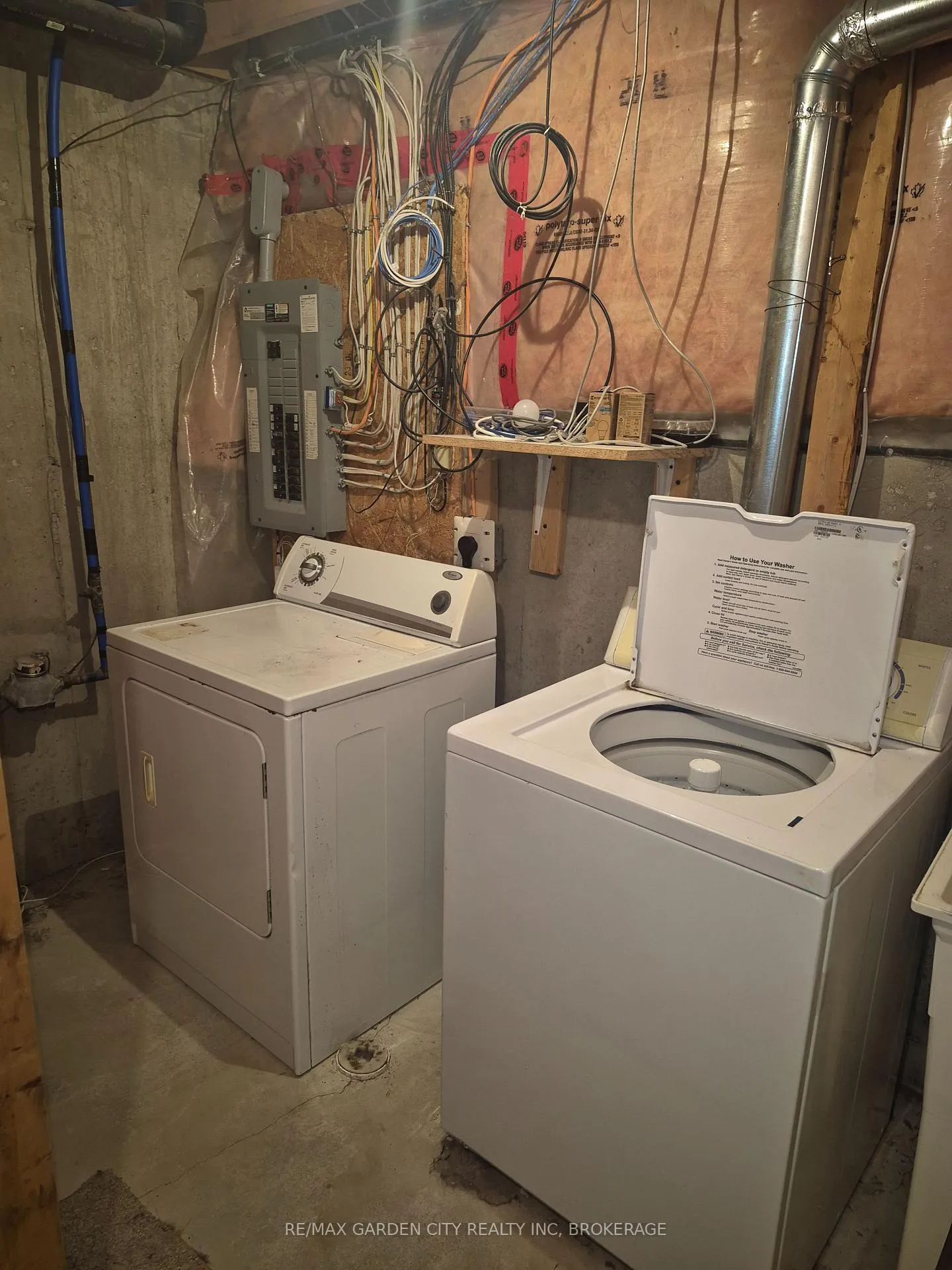 Photo 8 of 27 Natalie Court, Thorold, Confederation Heights — HOMEH