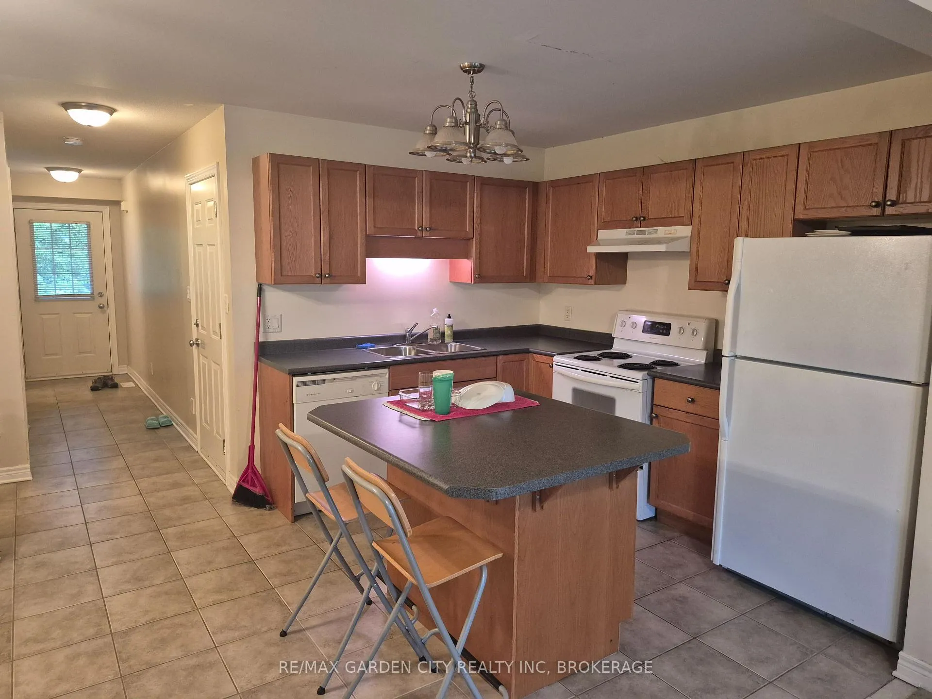 Photo 14 of 27 Natalie Court, Thorold, Confederation Heights — HOMEH