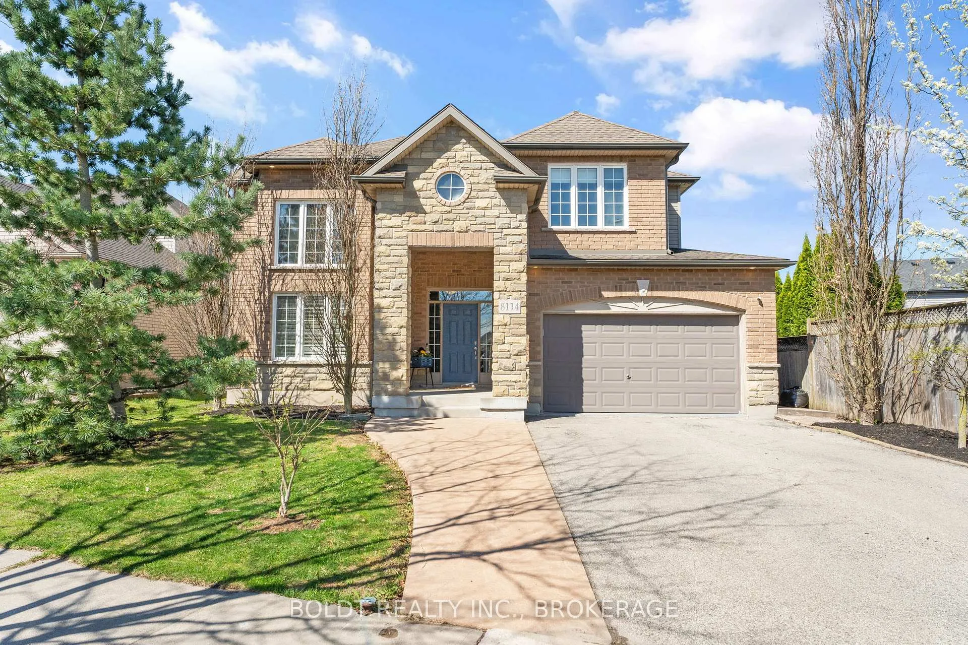 Front of 8114 Windsong Drive