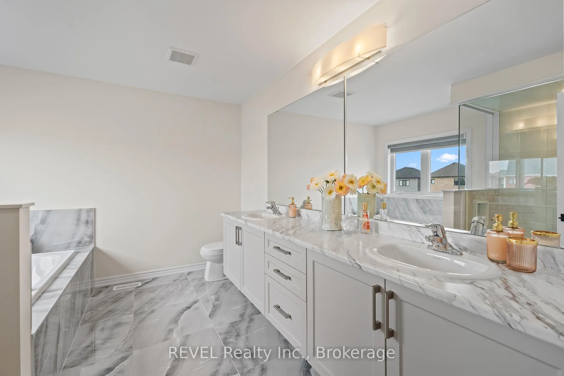 Photo 26 of 80 Explorer Way, Thorold, Rolling Meadows — HOMEH